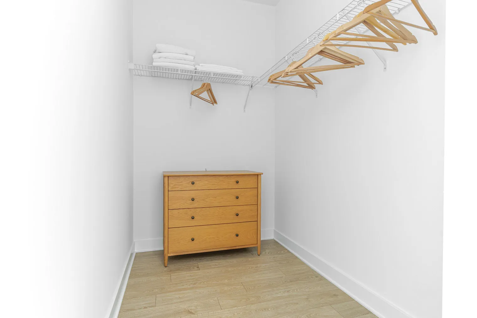 201 N Garland Ct   60601 60601-Mila-unit#ID1392-Chicago-IL