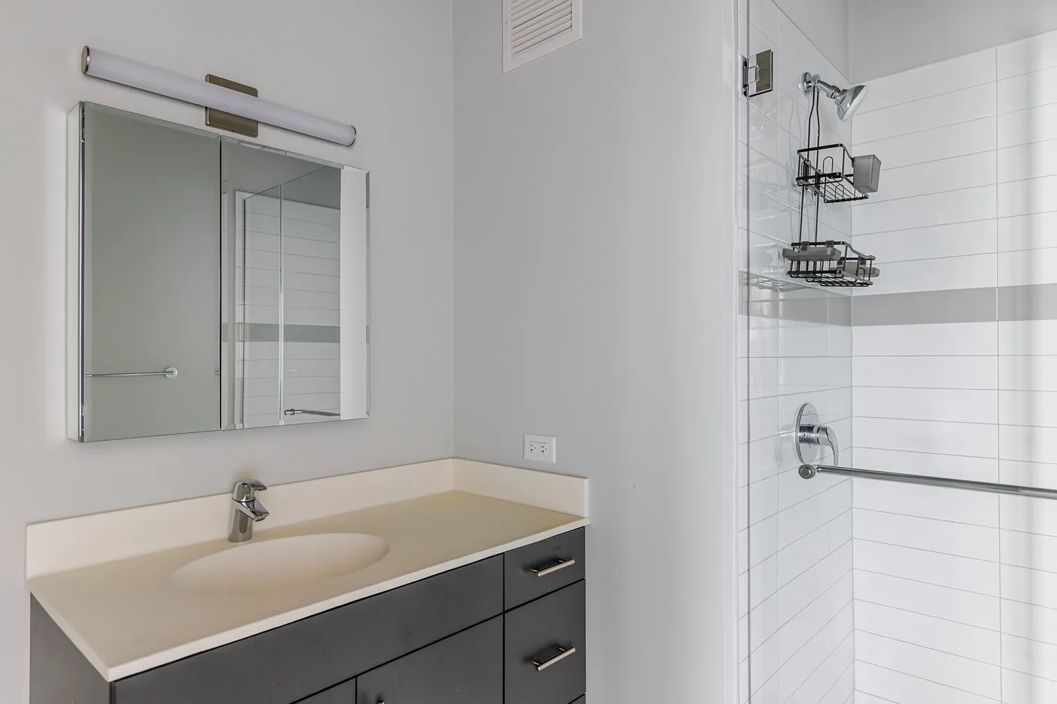 60 E Randolph St   60601 60601-Parkline-unit#ID1370-Chicago-IL