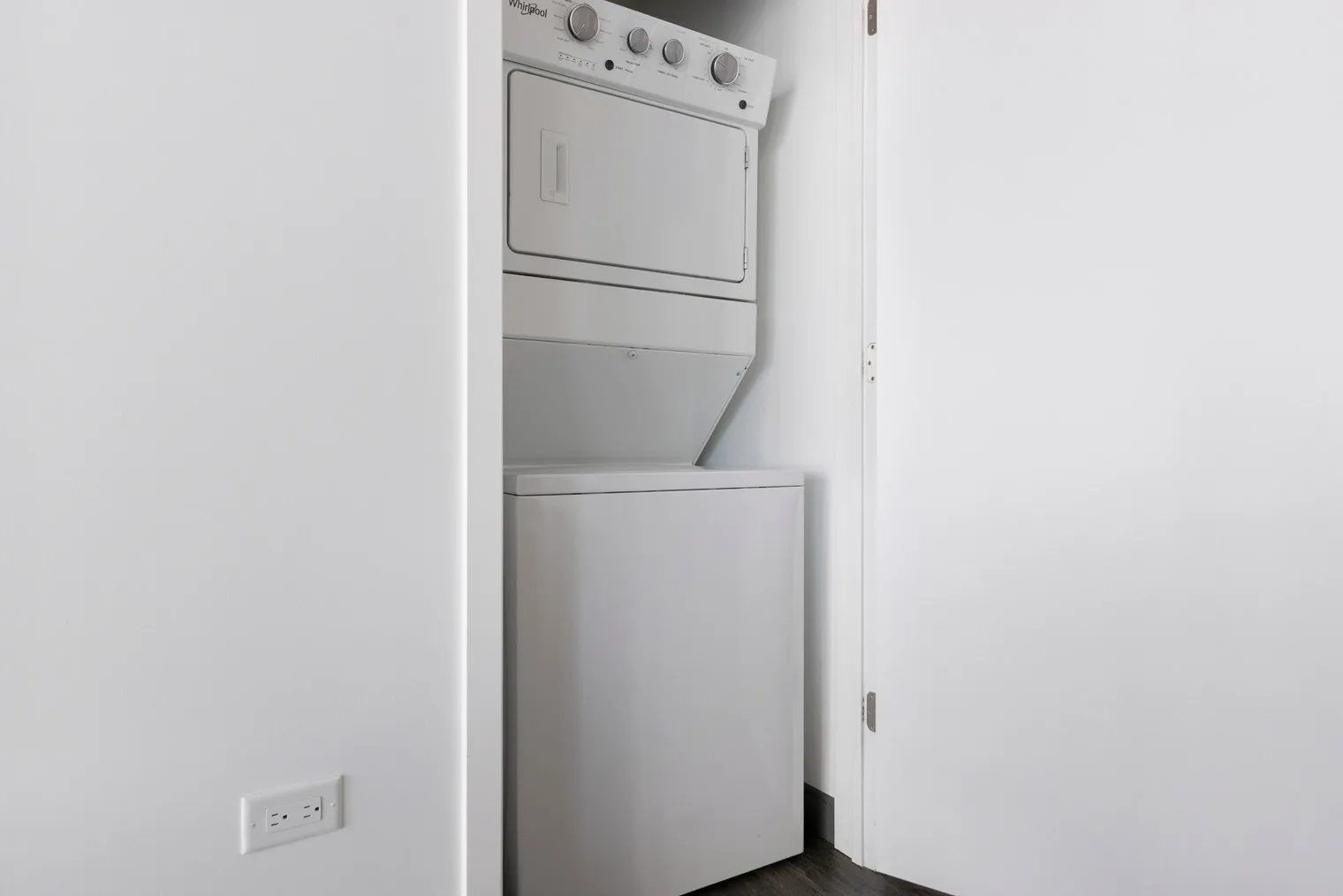 60 E Randolph St   60601 60601-Parkline-unit#ID1372-Chicago-IL