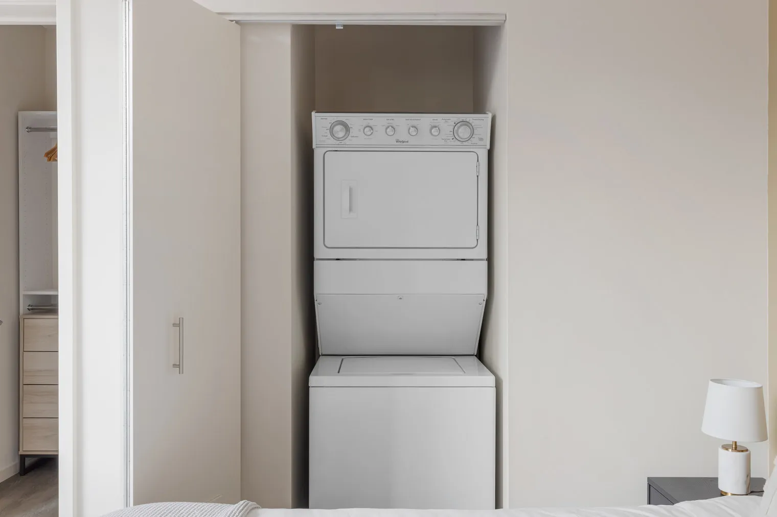 8 E Huron St   60611 60611-8 East Huron-unit#ID971-Chicago-IL