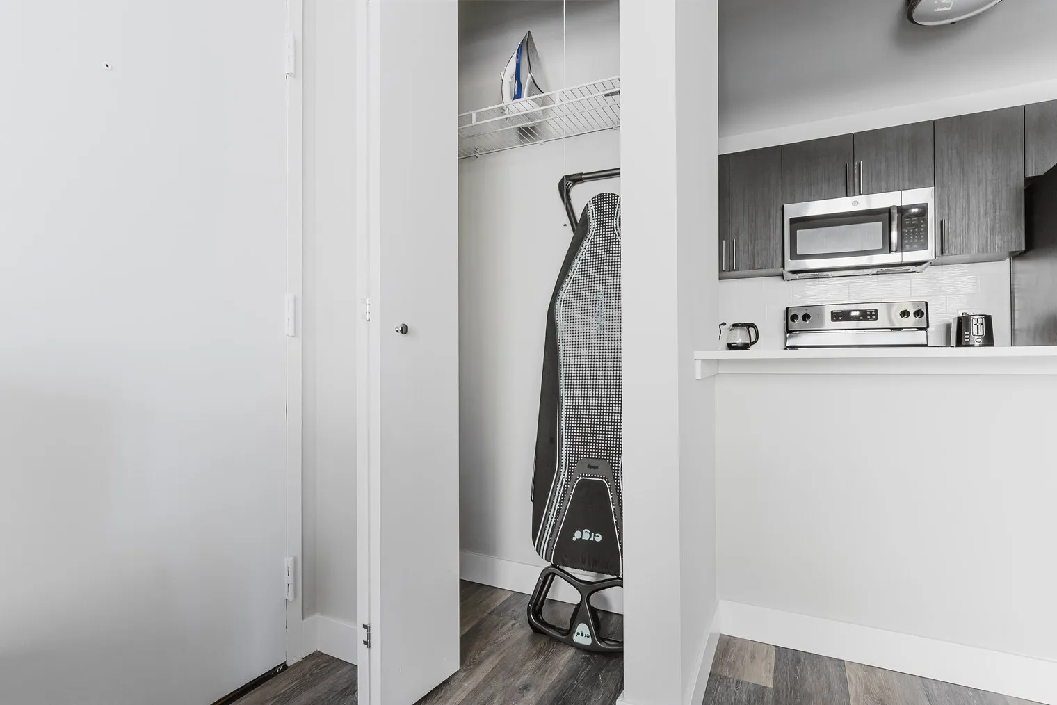 1 E Delaware Pl   60611 60611-One East Delaware-unit#ID1126-Chicago-IL