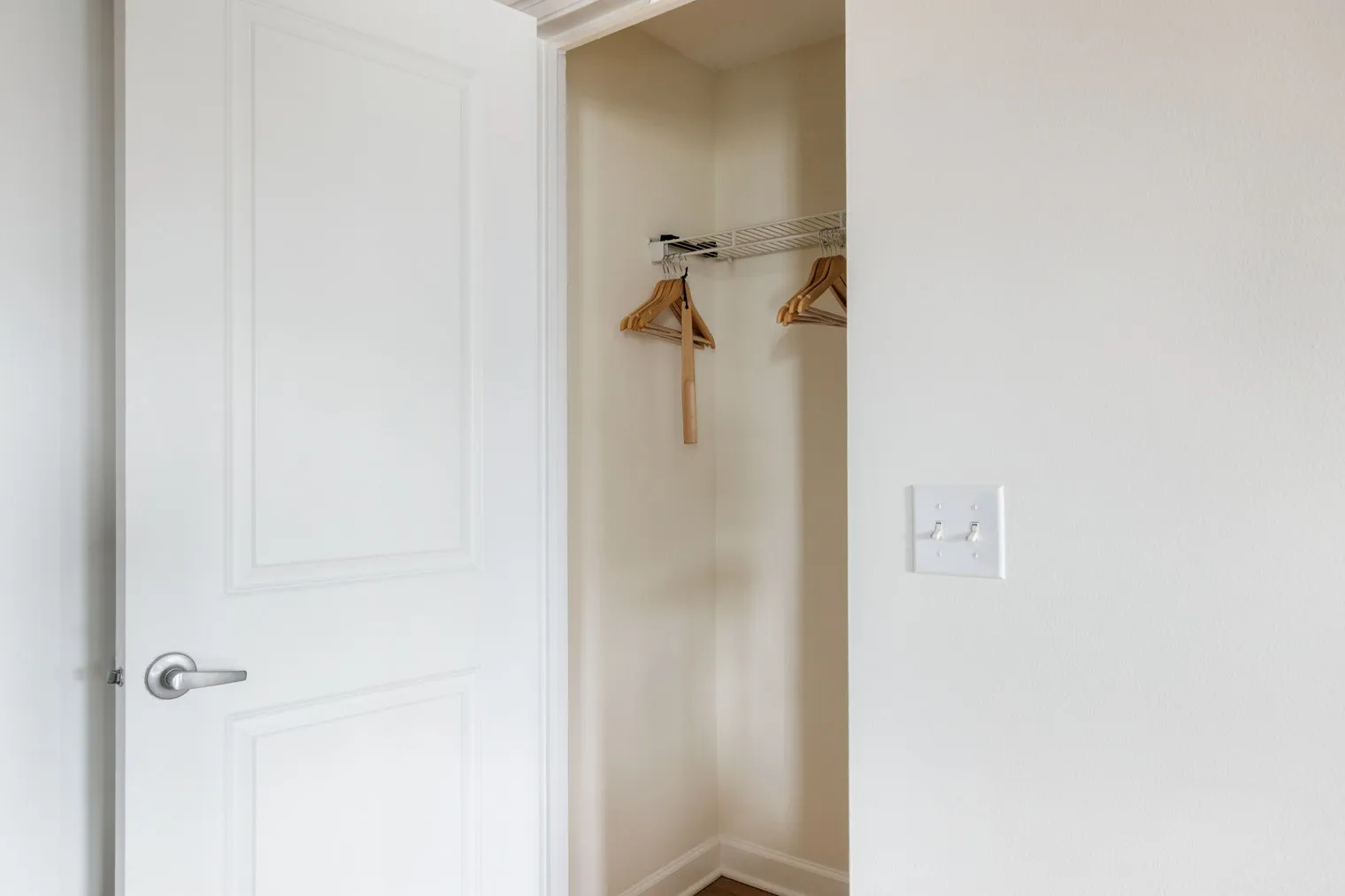 1400 N Lake Shore Dr   60610 60610-The Deco-unit#ID948-Chicago-IL