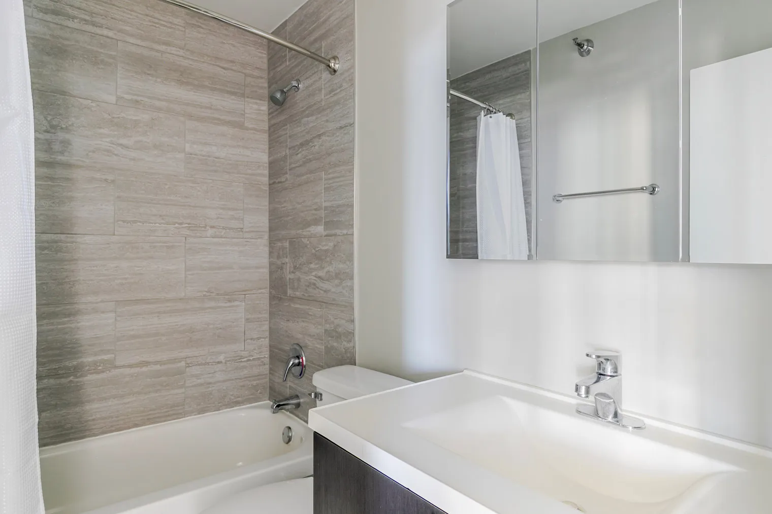 1 E Delaware Pl   60611 60611-One East Delaware-unit#ID1358-Chicago-IL