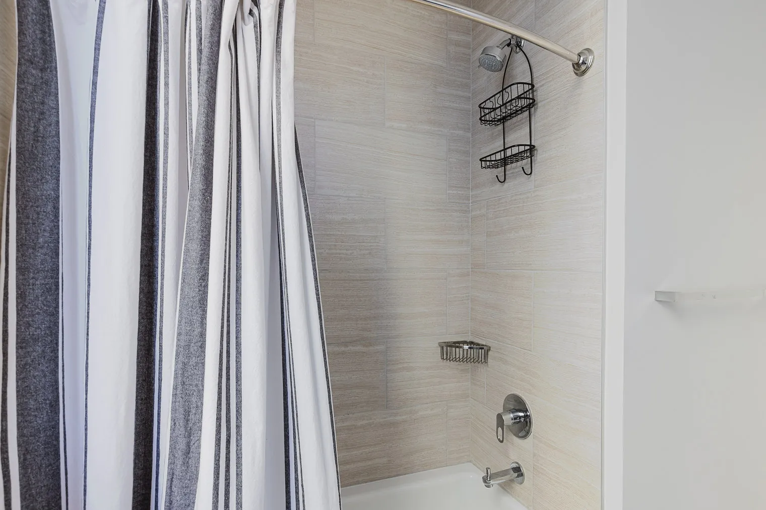 8 E Huron St   60611 60611-8 East Huron-unit#ID1113-Chicago-IL