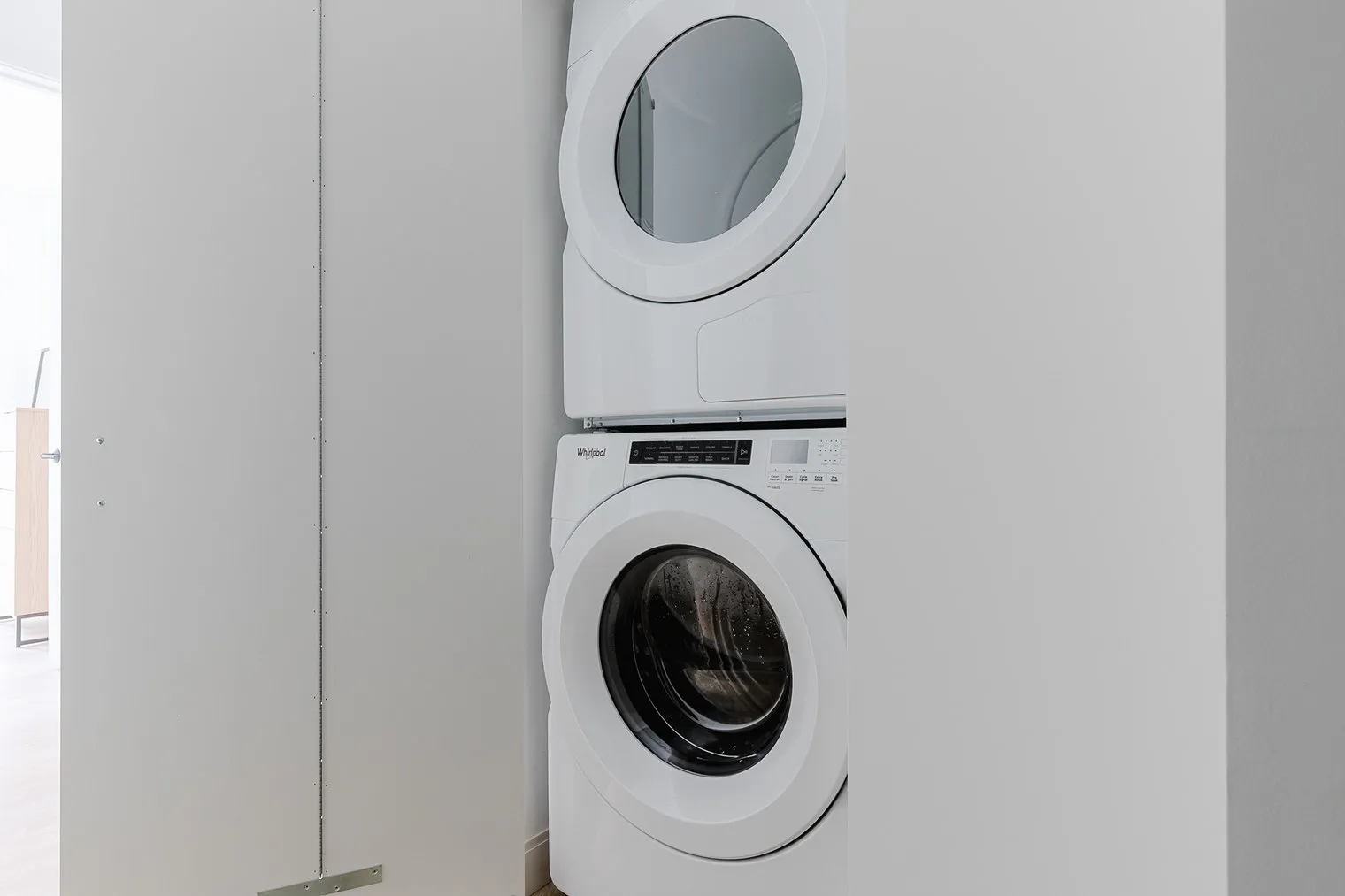 535 N St Clair St 60611 60611-Saint Grand-unit#ID1147-Chicago-IL