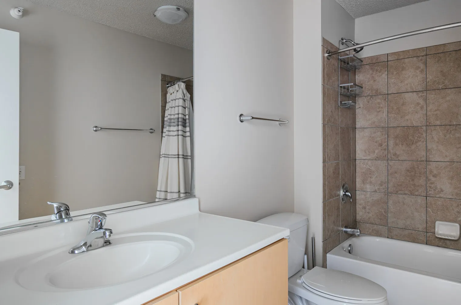 225 N Columbus Dr 60601 60601-Aqua-unit#ID1197-Chicago-IL