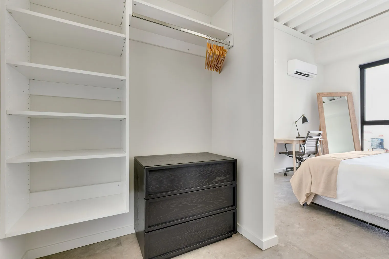 1220 W Jackson Blvd   60607 60607-The Jax-unit#ID1319-Chicago-IL