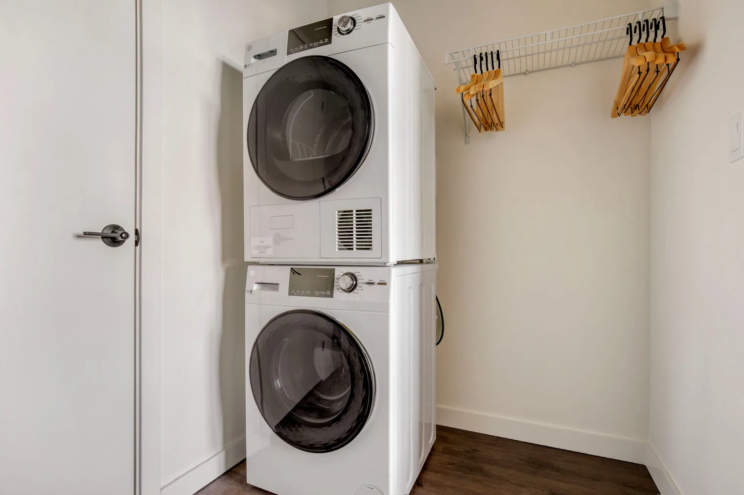 751 N Hudson Ave 60654 60654-Hugo II-unit#ID1040-Chicago-IL