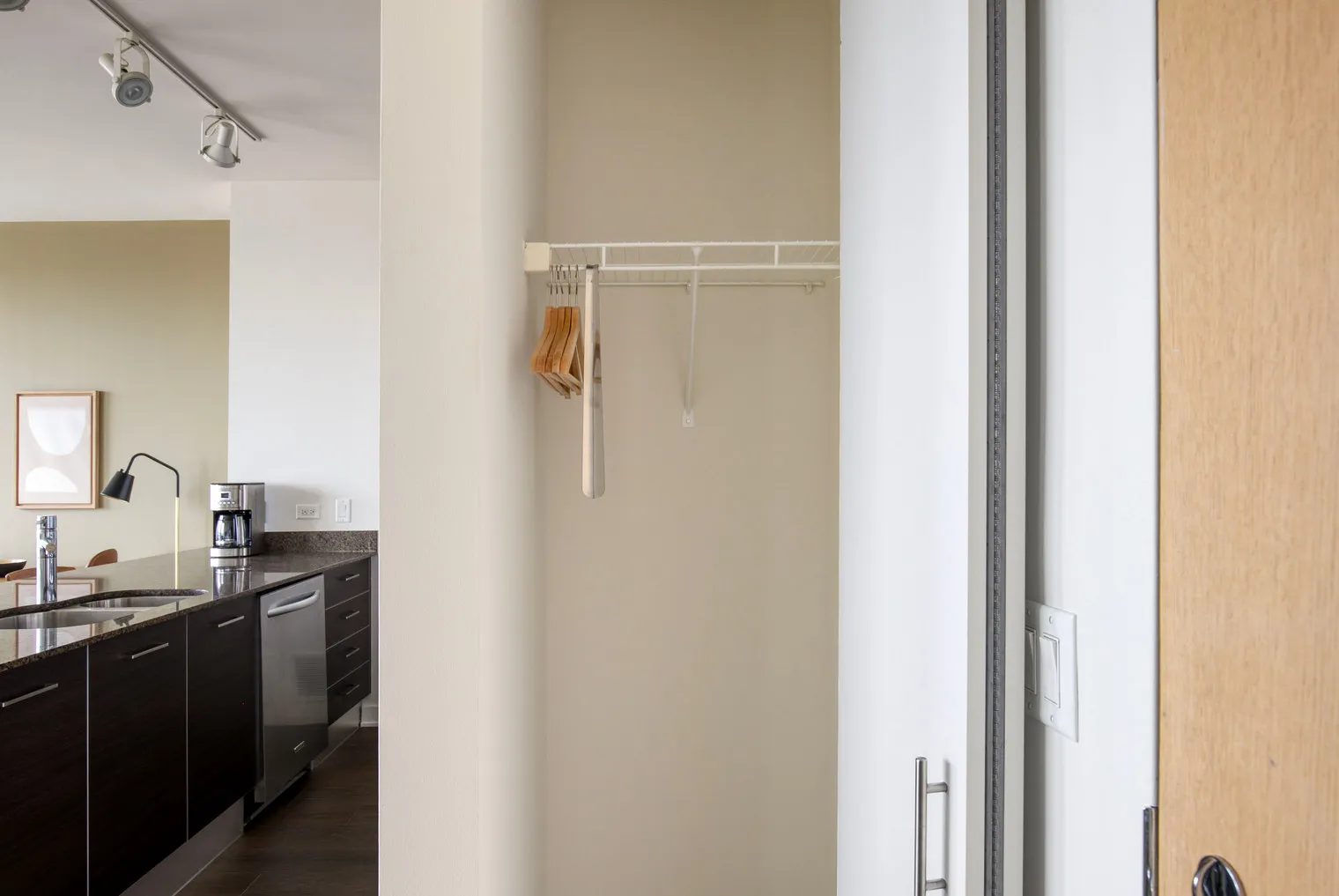 910 W Huron St   60642 60642-Mondial-unit#id1023-Chicago-IL