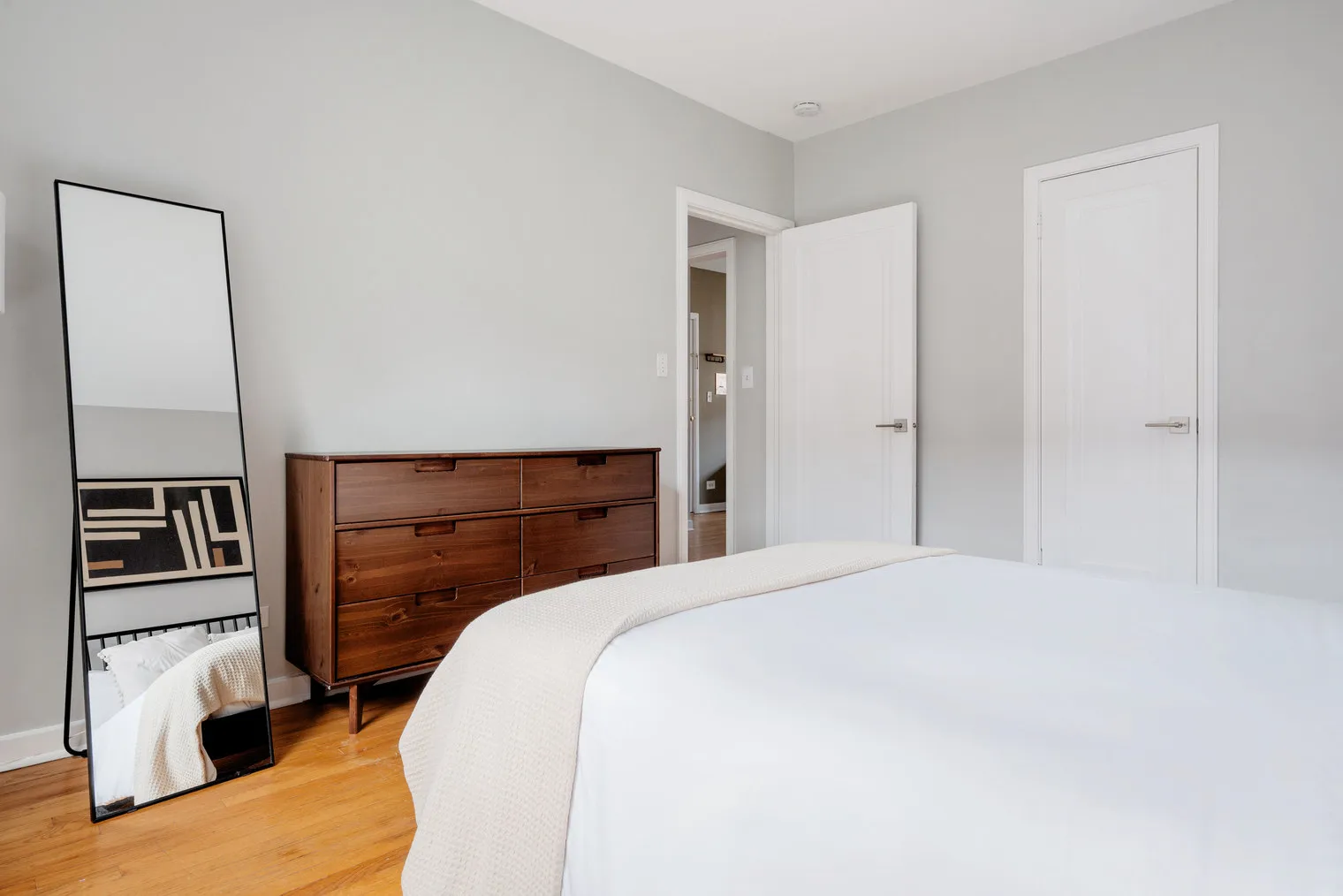 2752 Hampton Pkwy   60201 60201-2752 Hampton Parkway-unit#ID953-Evanston-IL