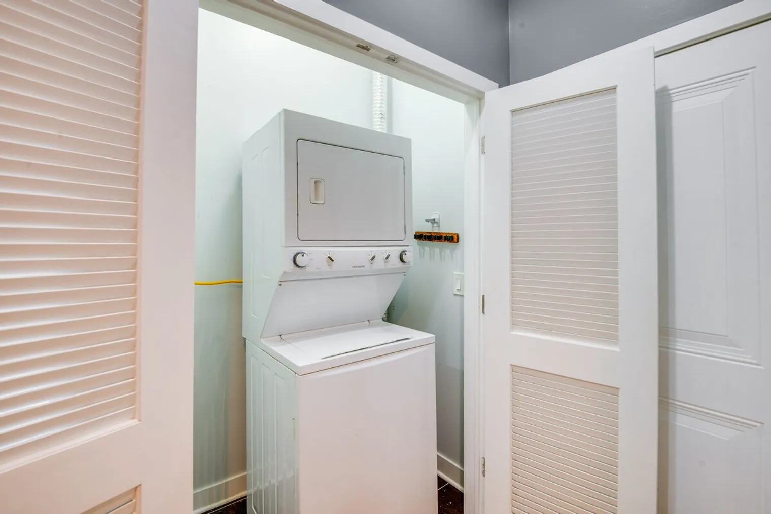 4241 S Langley Ave 60653 60653-Building South Langley Avenue - evolve-unit#ID1305514P-Chicago-IL