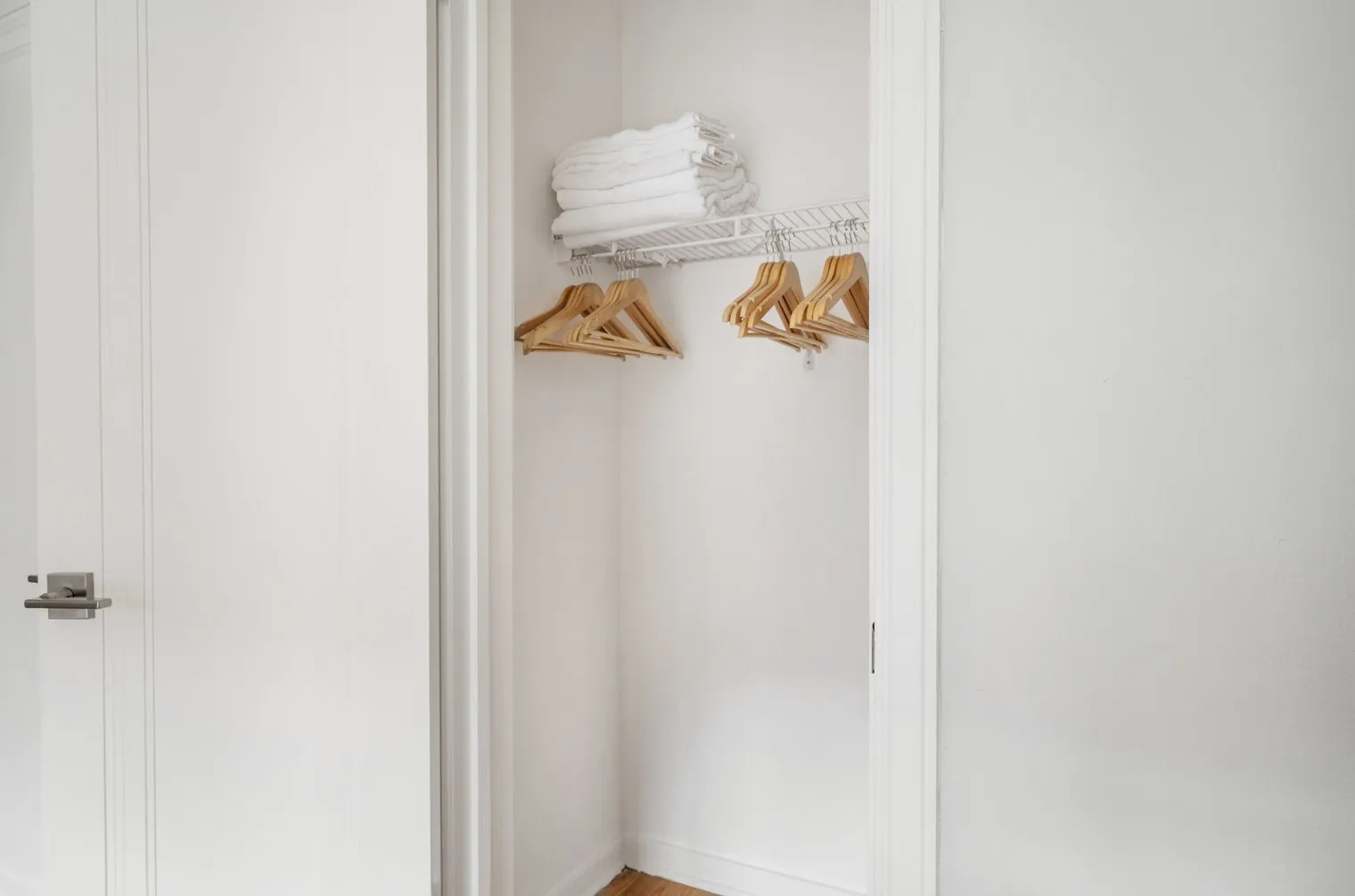 2752 Hampton Pkwy   60201 60201-2752 Hampton Parkway-unit#ID953-Evanston-IL