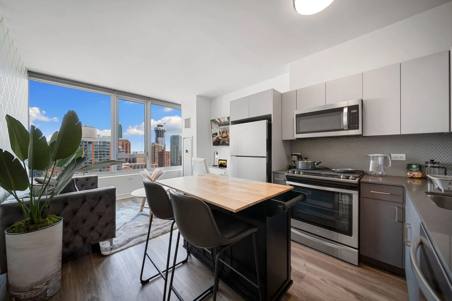 347 S Clark St   60604 60604-Building South Clark Street - first-class-rentals-llc-unit#ID1321203P-Chicago-IL