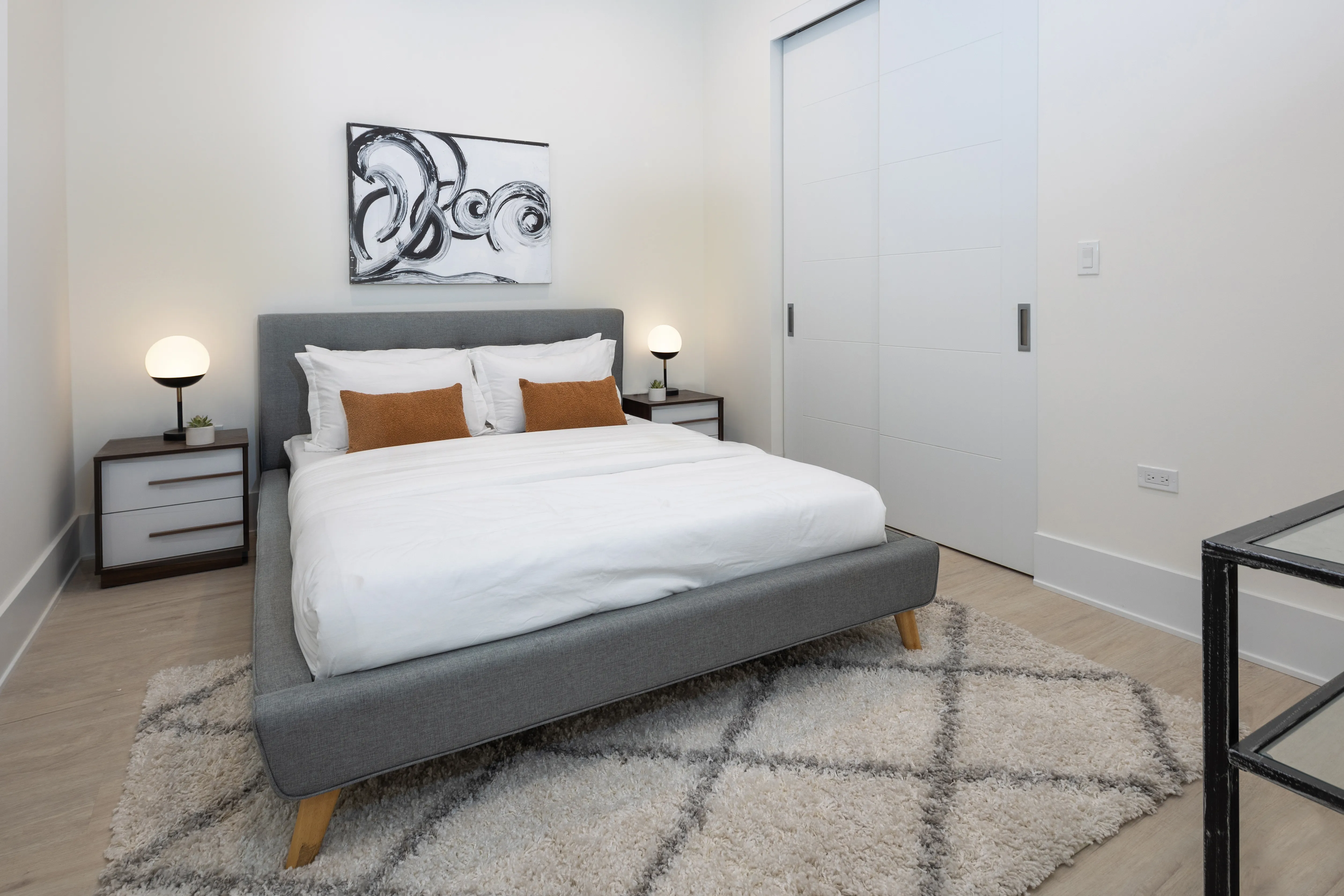 812 W Adams St   60607 60607-Luxe Suites Chicago -unit#509-Chicago-IL