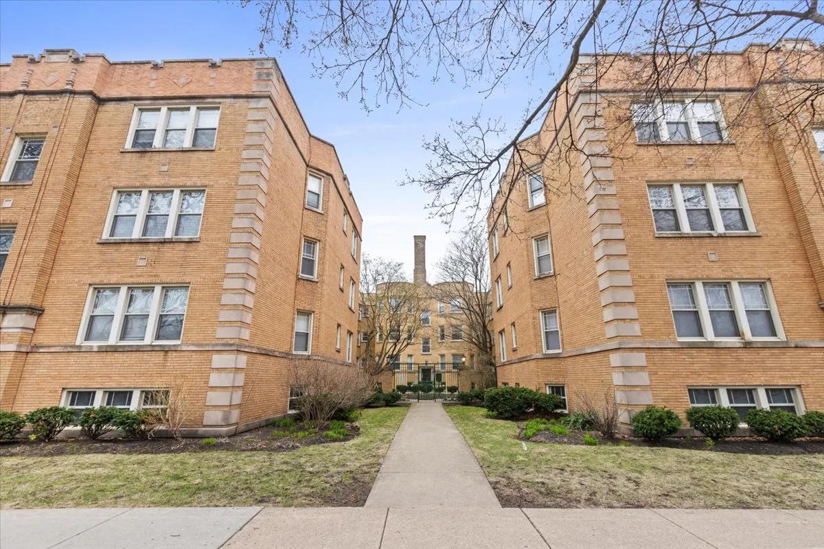 1727 W. Thorndale  60660-Hermitage Andersonville Apartments-unit#1B-Chicago-IL