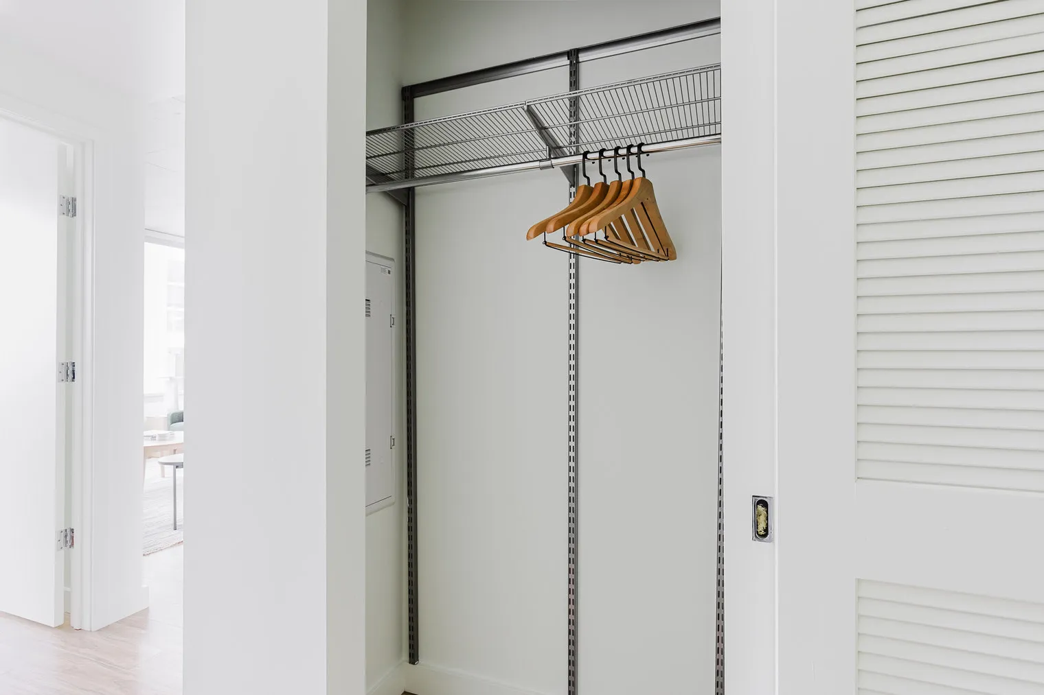 165 N Desplaines St   60661 60661-Emme-unit#ID1140-Chicago-IL