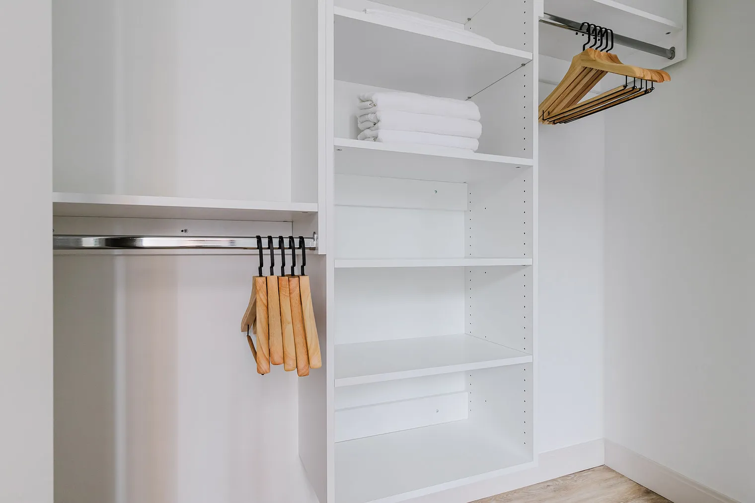 535 N St Clair St 60611 60611-Saint Grand-unit#ID1147-Chicago-IL