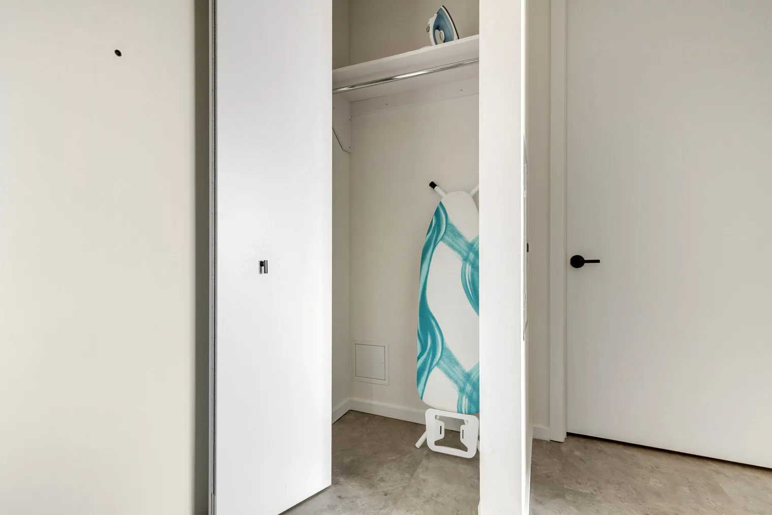 1220 W Jackson Blvd   60607 60607-The Jax-unit#ID1320-Chicago-IL