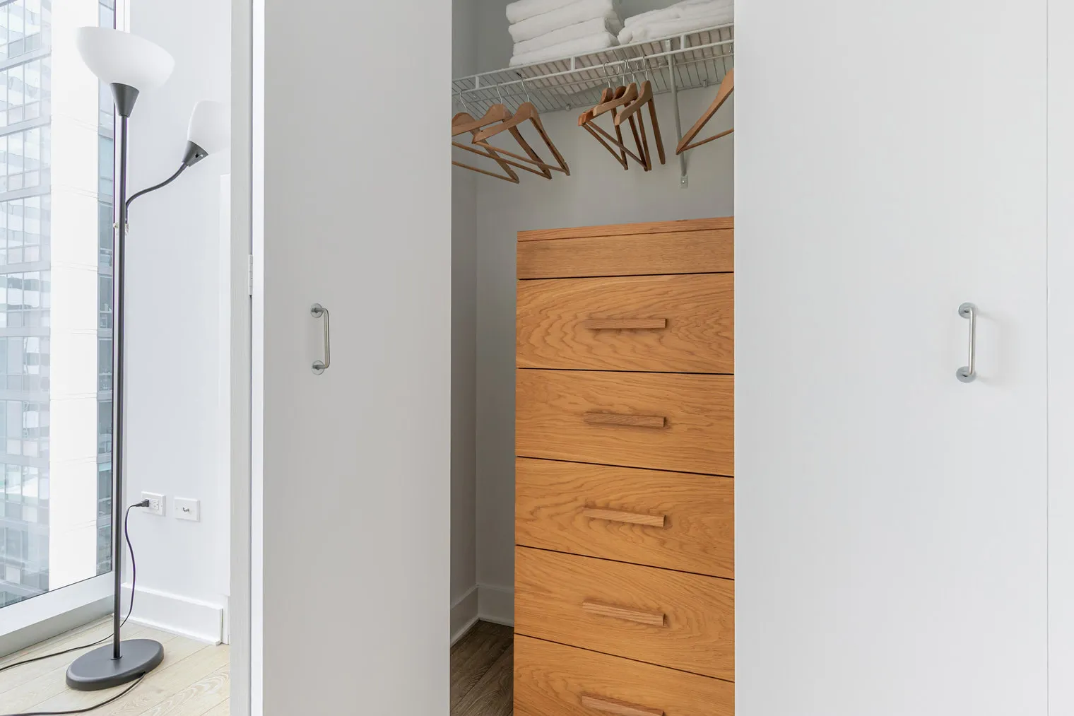 201 N Garland Ct   60601 60601-Mila-unit#ID1392-Chicago-IL