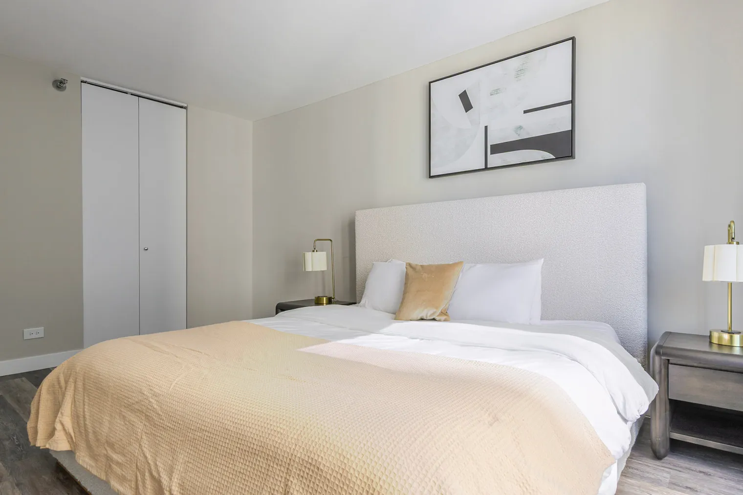 1 E Delaware Pl   60611 60611-One East Delaware-unit#ID1358-Chicago-IL