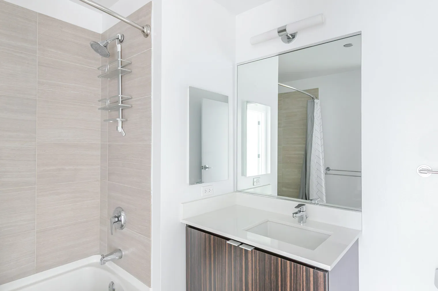 201 N Garland Ct   60601 60601-Mila-unit#ID1392-Chicago-IL