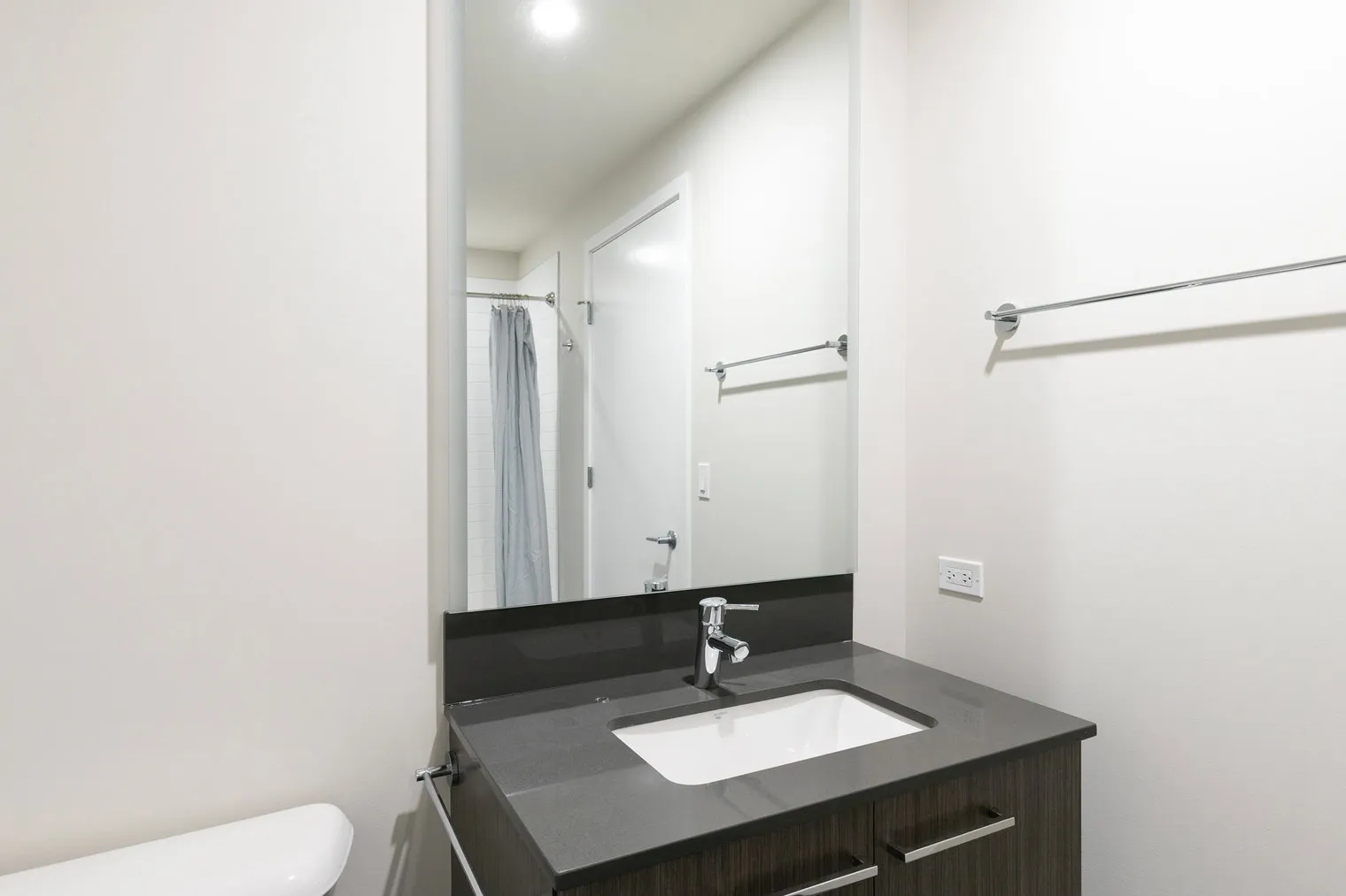 730 W Couch Pl   60661 60661-The Parker-unit#ID1365-Chicago-IL