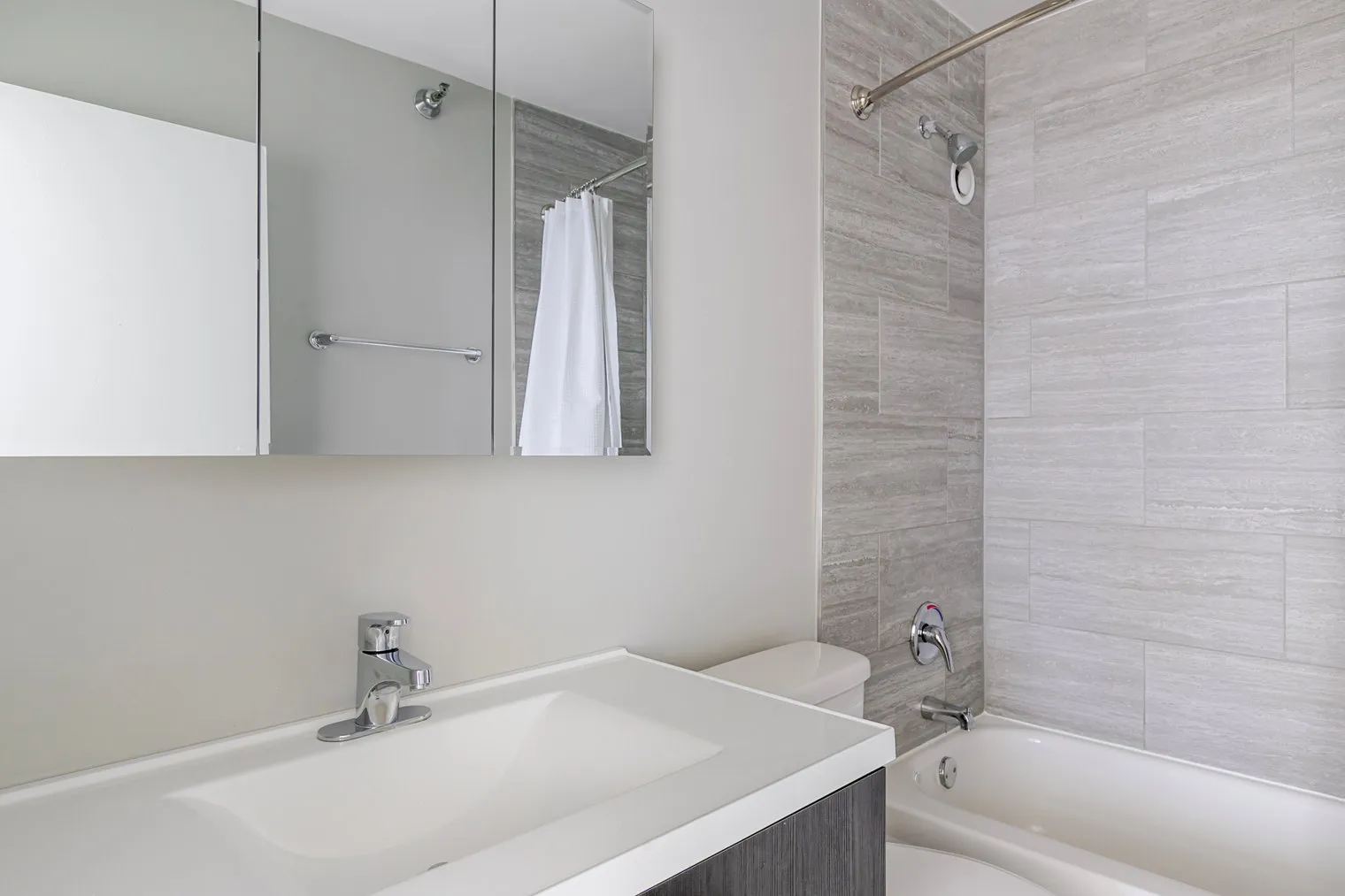 1 E Delaware Pl   60611 60611-One East Delaware-unit#ID1358-Chicago-IL