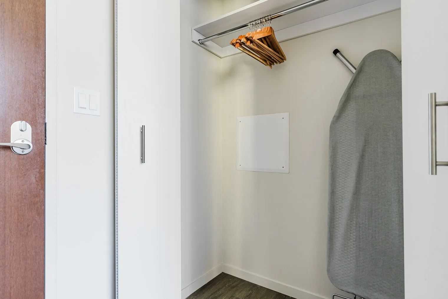 8 E Huron St   60611 60611-8 East Huron-unit#ID1113-Chicago-IL