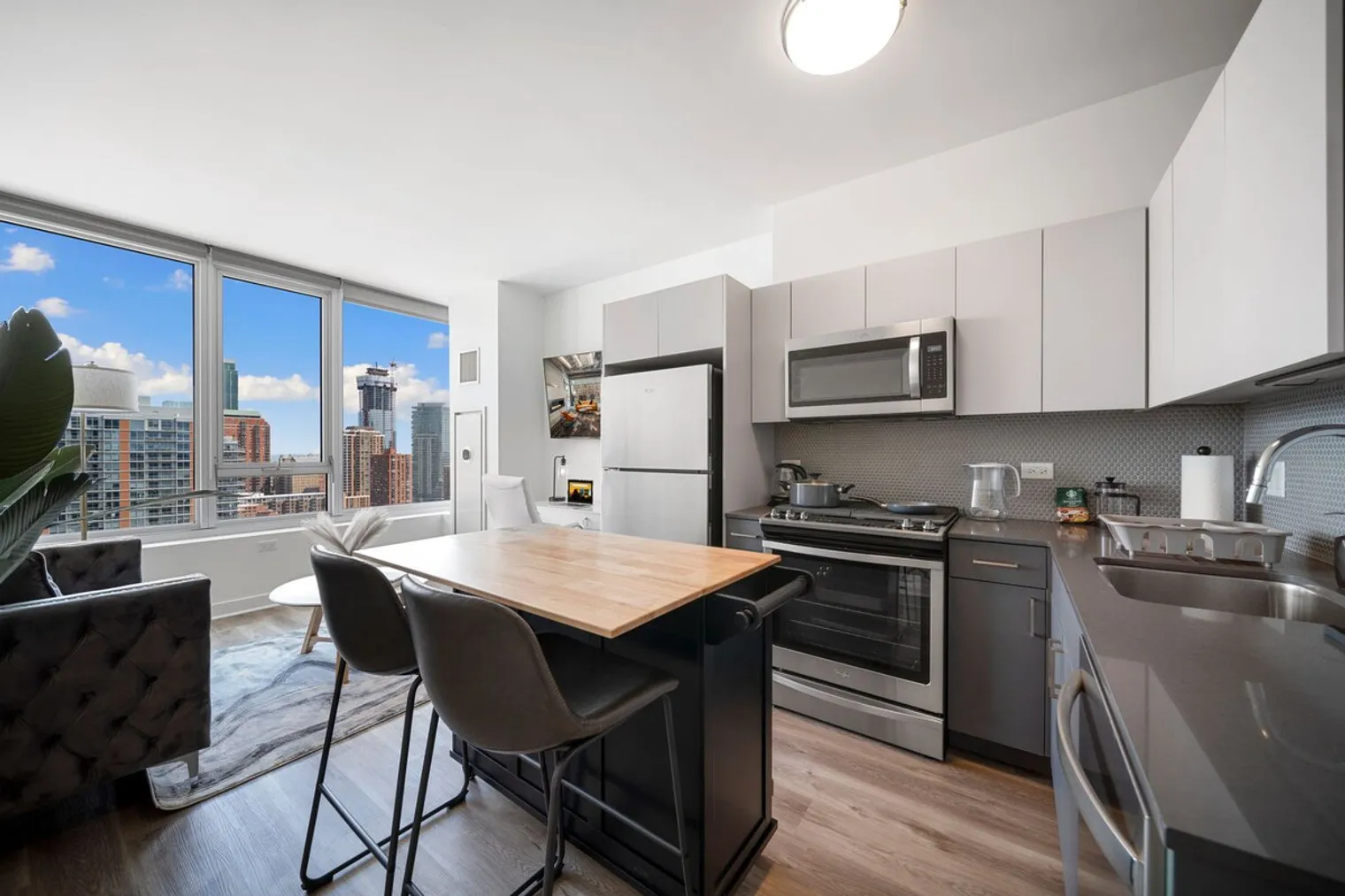 347 S Clark St   60604 60604-Building South Clark Street - first-class-rentals-llc-unit#ID1321203P-Chicago-IL