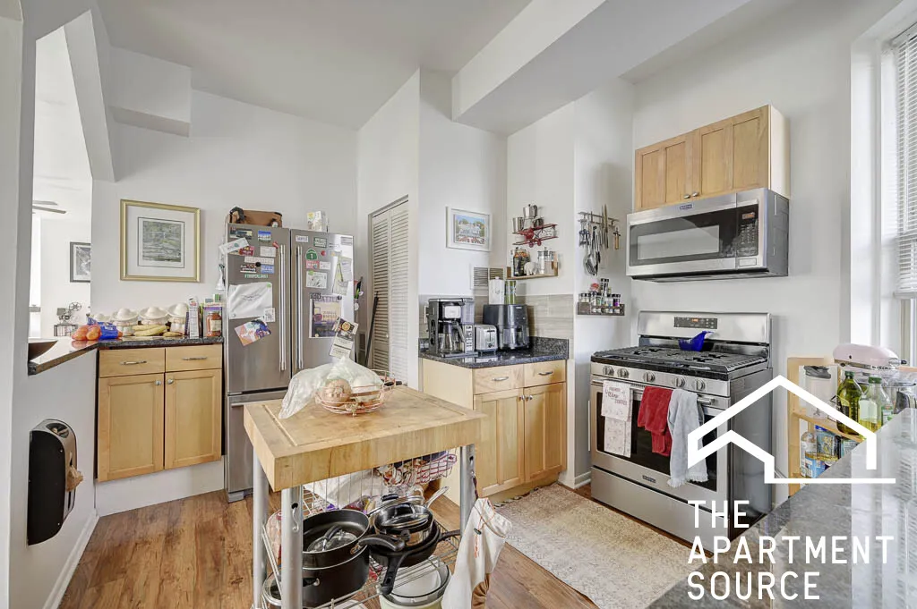 2732 W  Ave   60622 60622-unit#2F-Chicago-IL