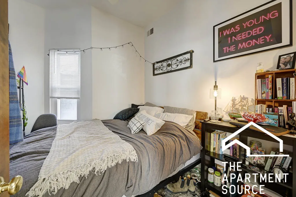 2732 W  Ave   60622 60622-unit#2F-Chicago-IL