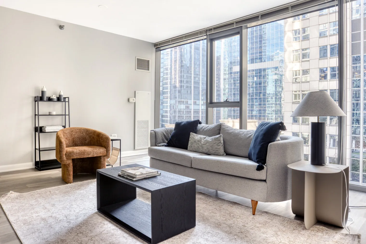 210 N Wells St 60601 60601-Lake & Wells Apartments-unit#ID671-Chicago-IL