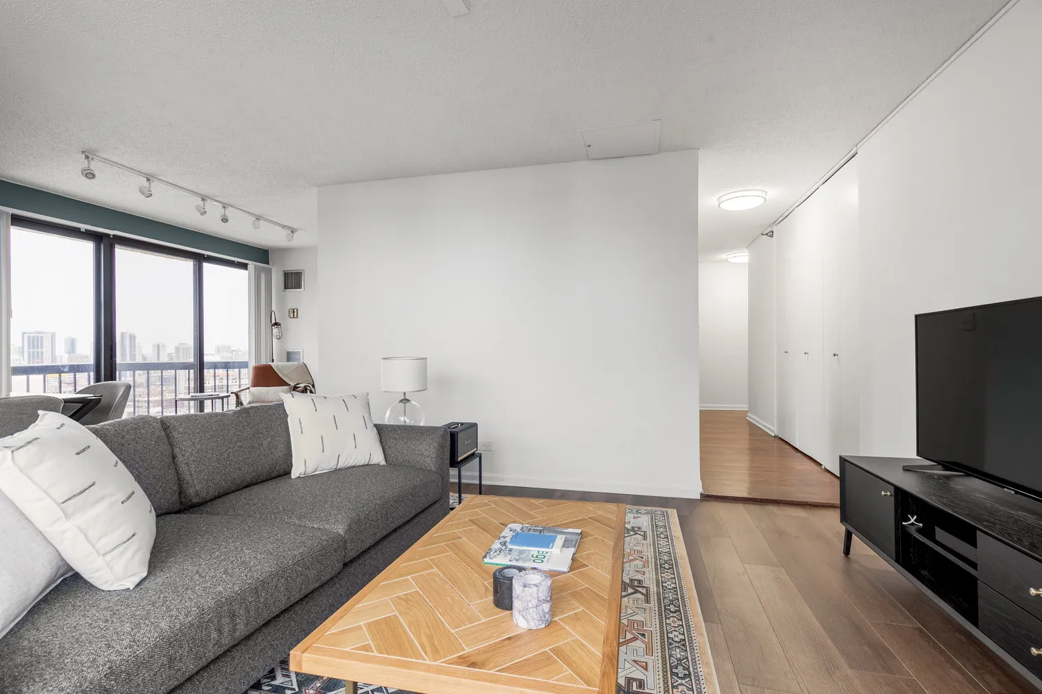 1133 N Dearborn St 60610 60610- 1133 N. Dearborn-unit#ID207-Chicago-IL