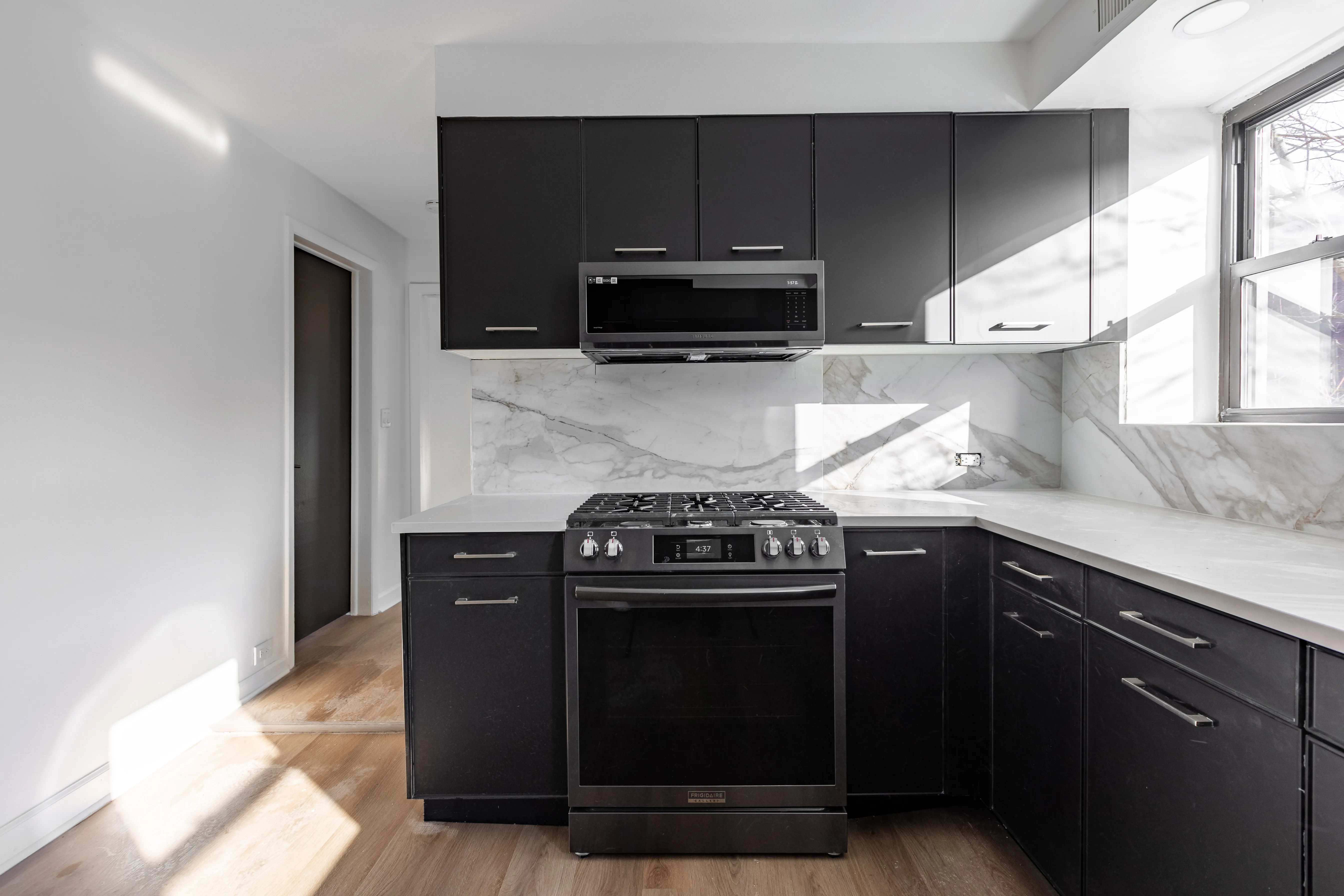 3138 W Schubert Ave   60647 60647-unit#2R-Chicago-IL