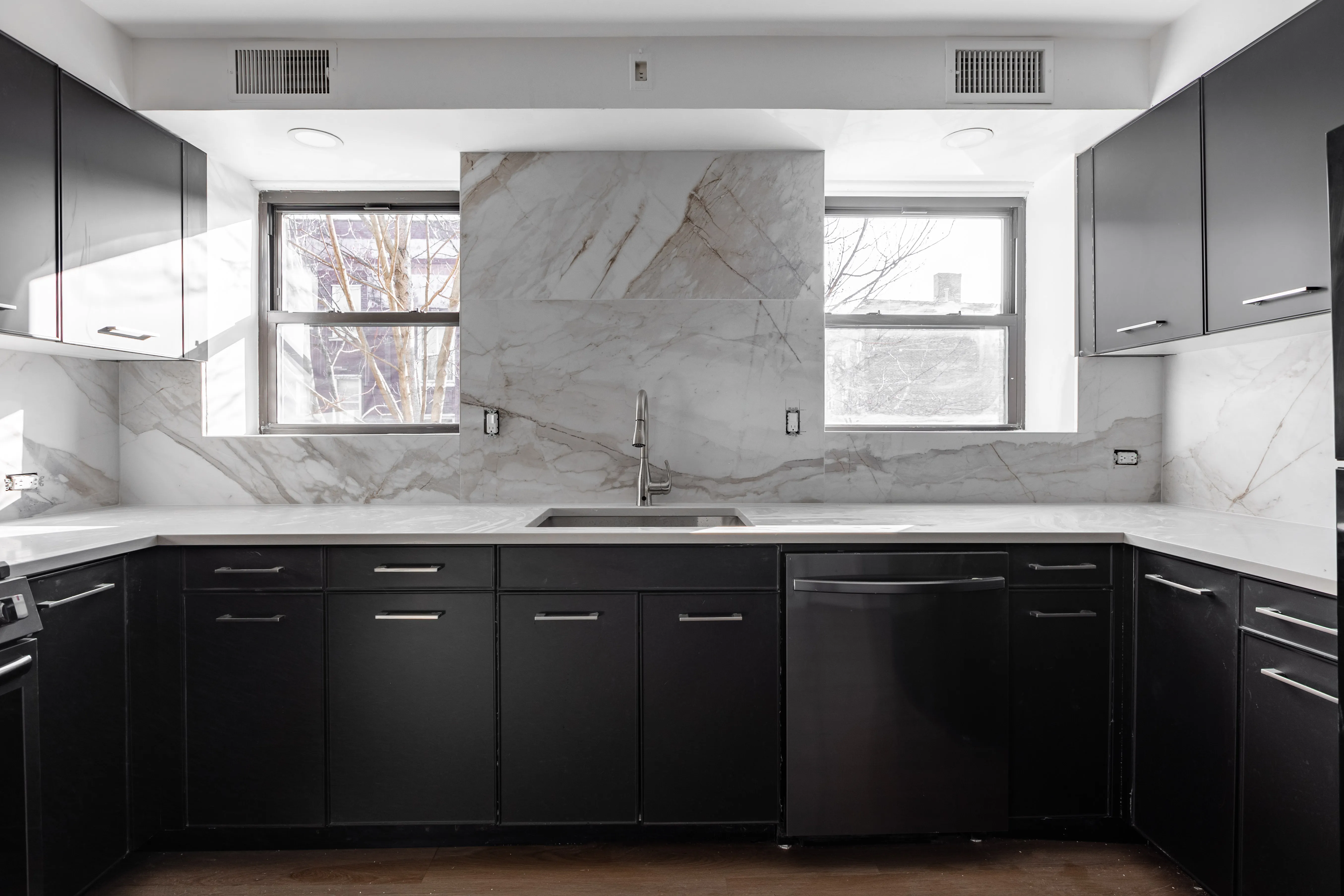 3138 W Schubert Ave   60647 60647-unit#2R-Chicago-IL