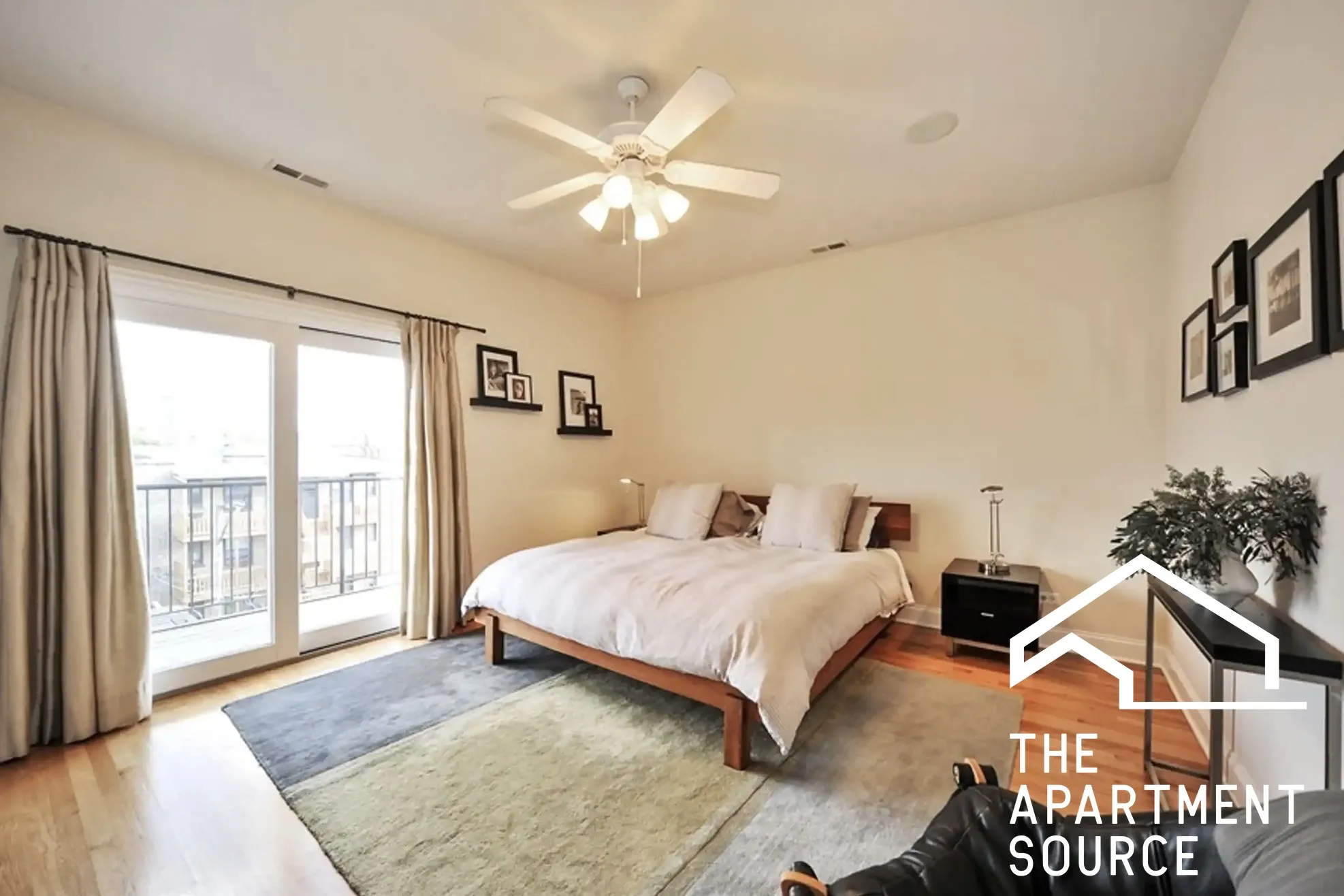3829 N Southport Ave   60613 60613-unit#2-Chicago-IL