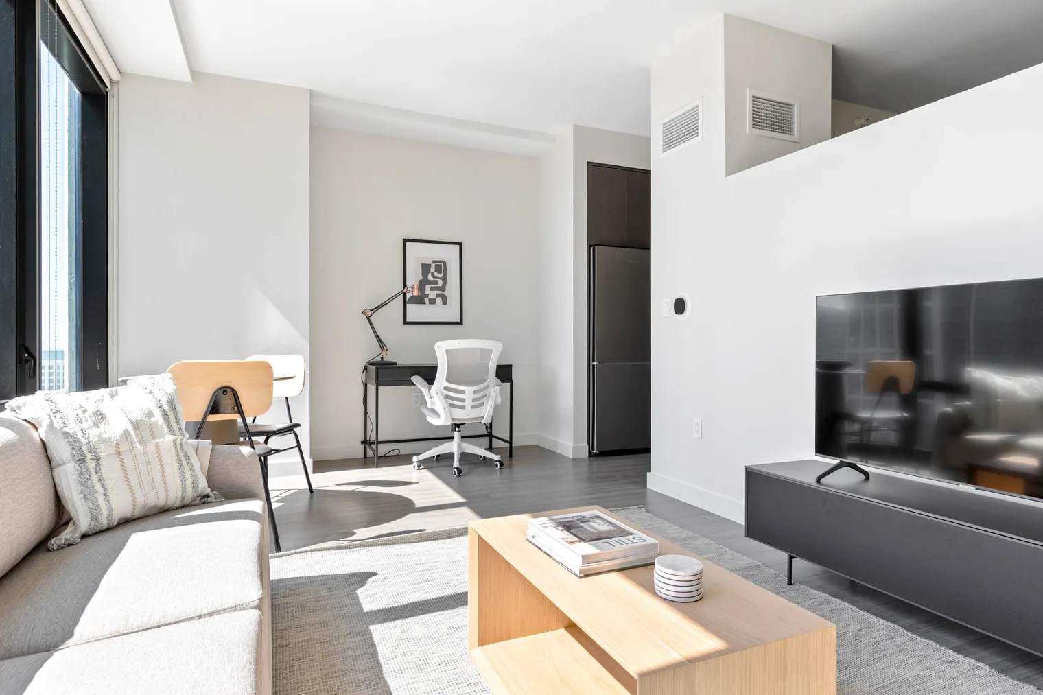 1210 S INDIANA AVE 60605- NEMA-unit#ID744-Chicago-IL