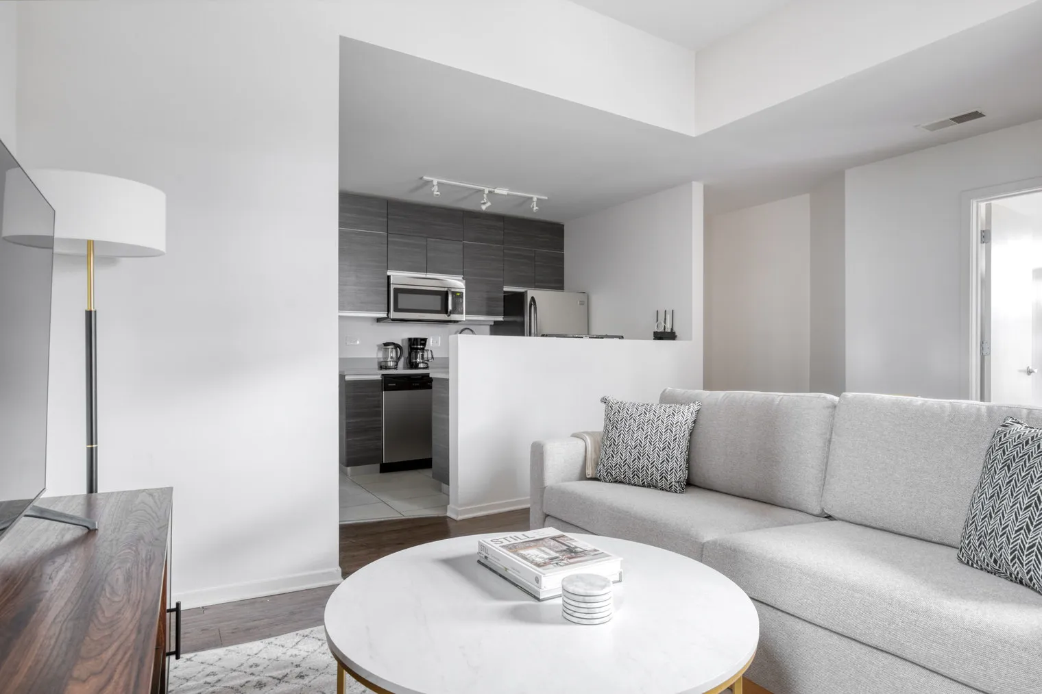 30 E Roosevelt Rd   60605 60605-The Roosevelt-unit#ID804-Chicago-IL