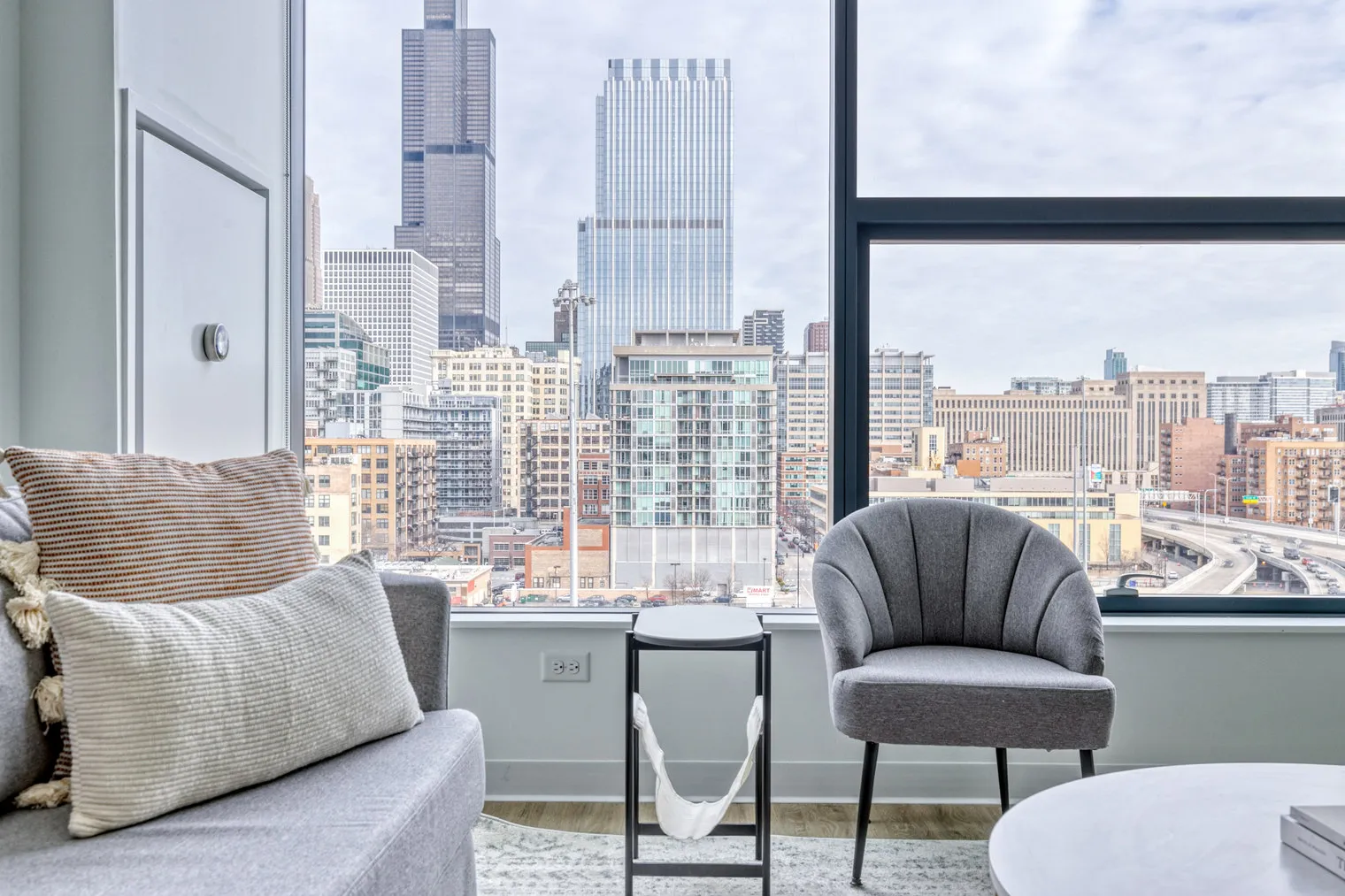 808 W Van Buren St   60607 60607-The Van Buren-unit#ID534-Chicago-IL