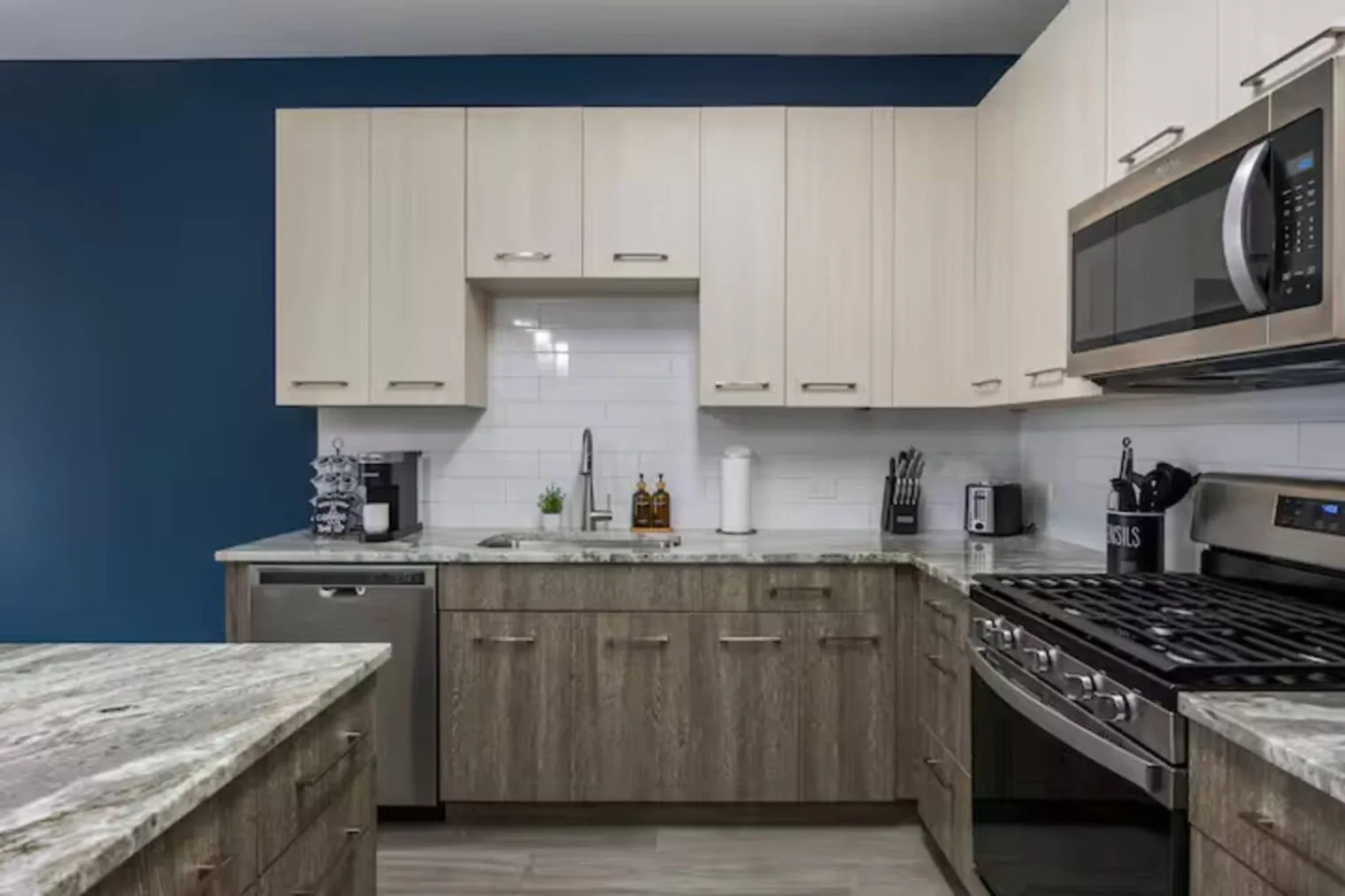 28294 Ferry Rd 60555 60555-Building Ferry Road-unit#ID1366987P-Warrenville-IL