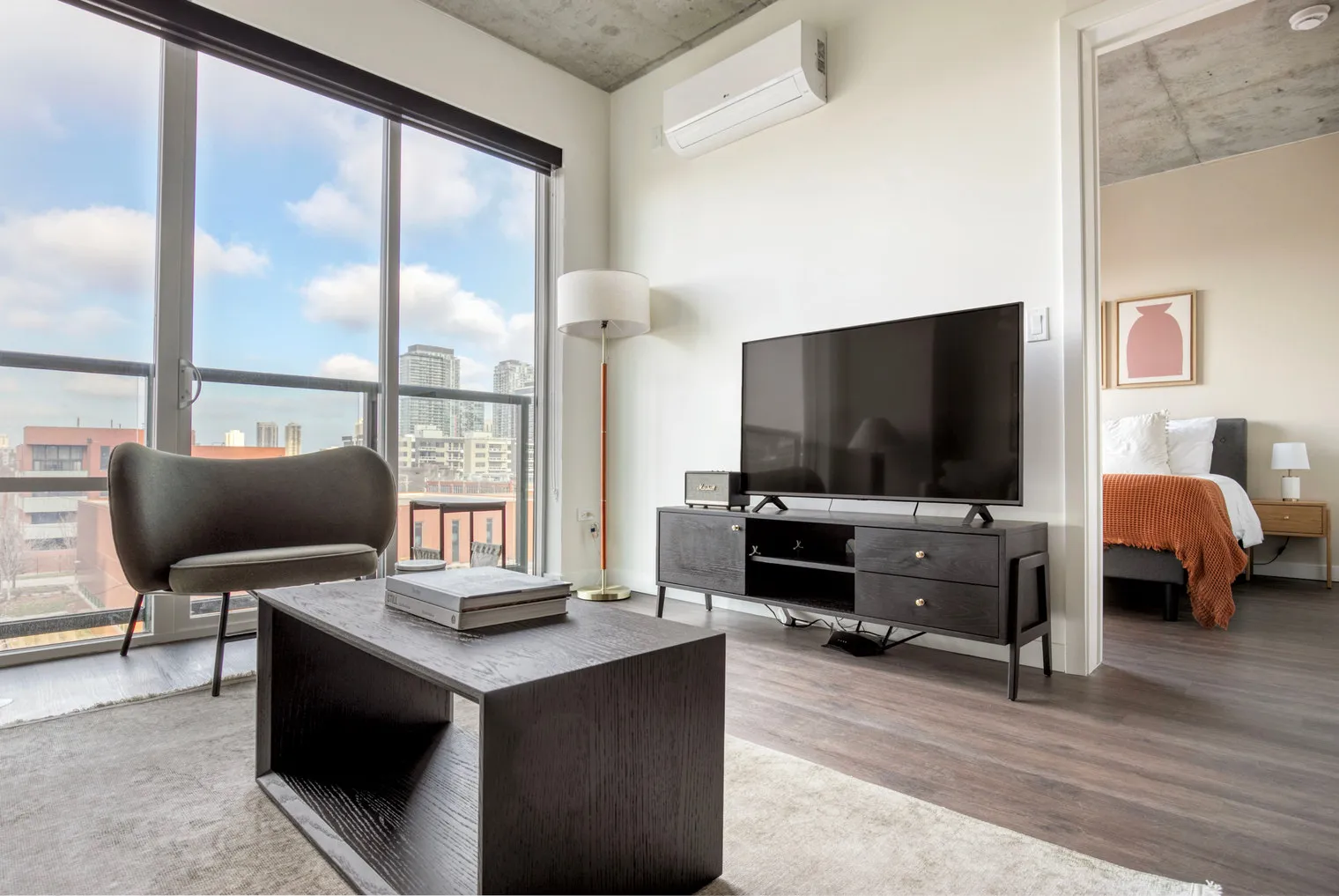 751 N Hudson Ave 60654 60654-Hugo II-unit#ID1040-Chicago-IL