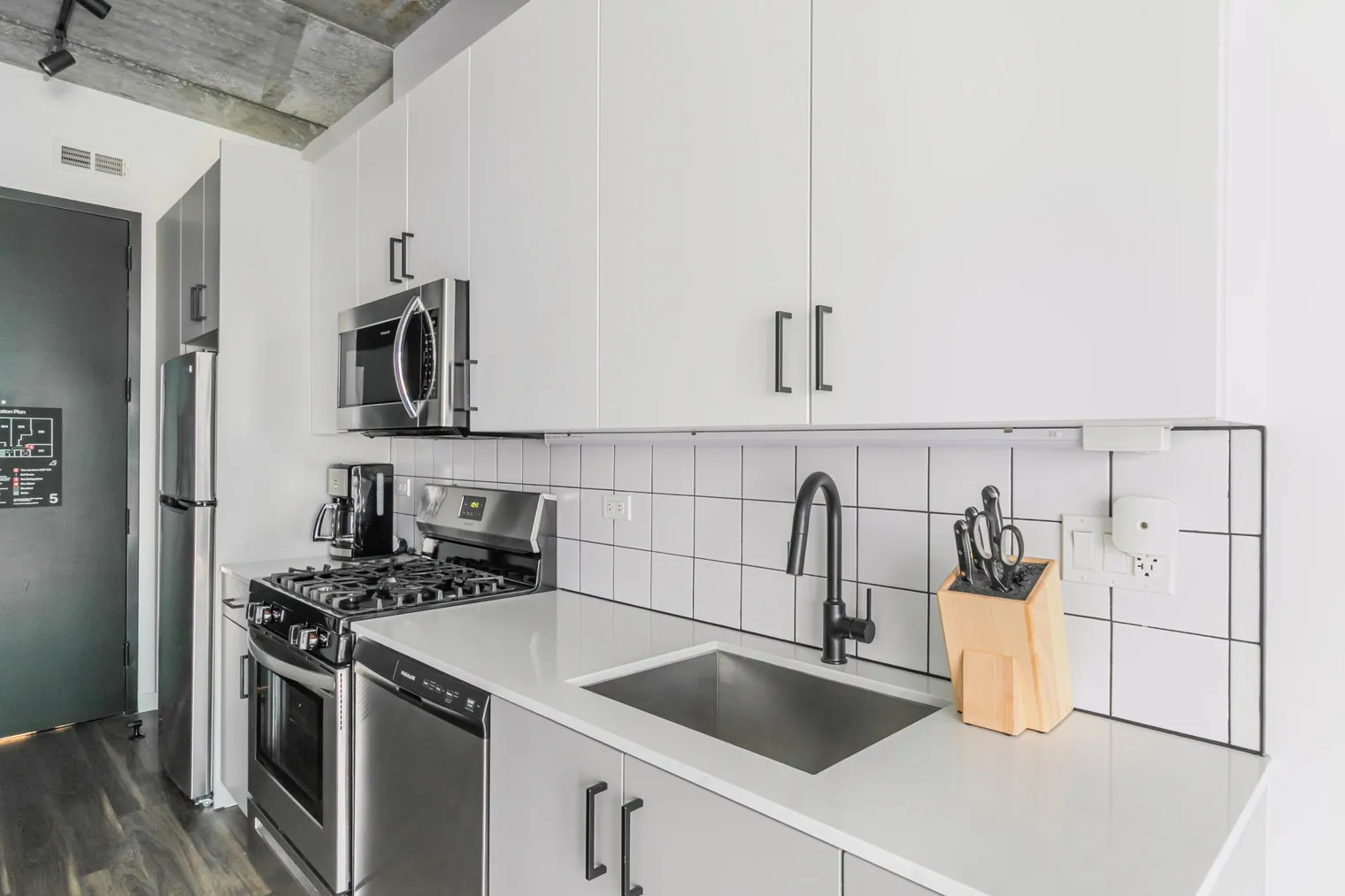 61 W Erie St 60654 60654-The Opal-unit#ID1412-Chicago-IL