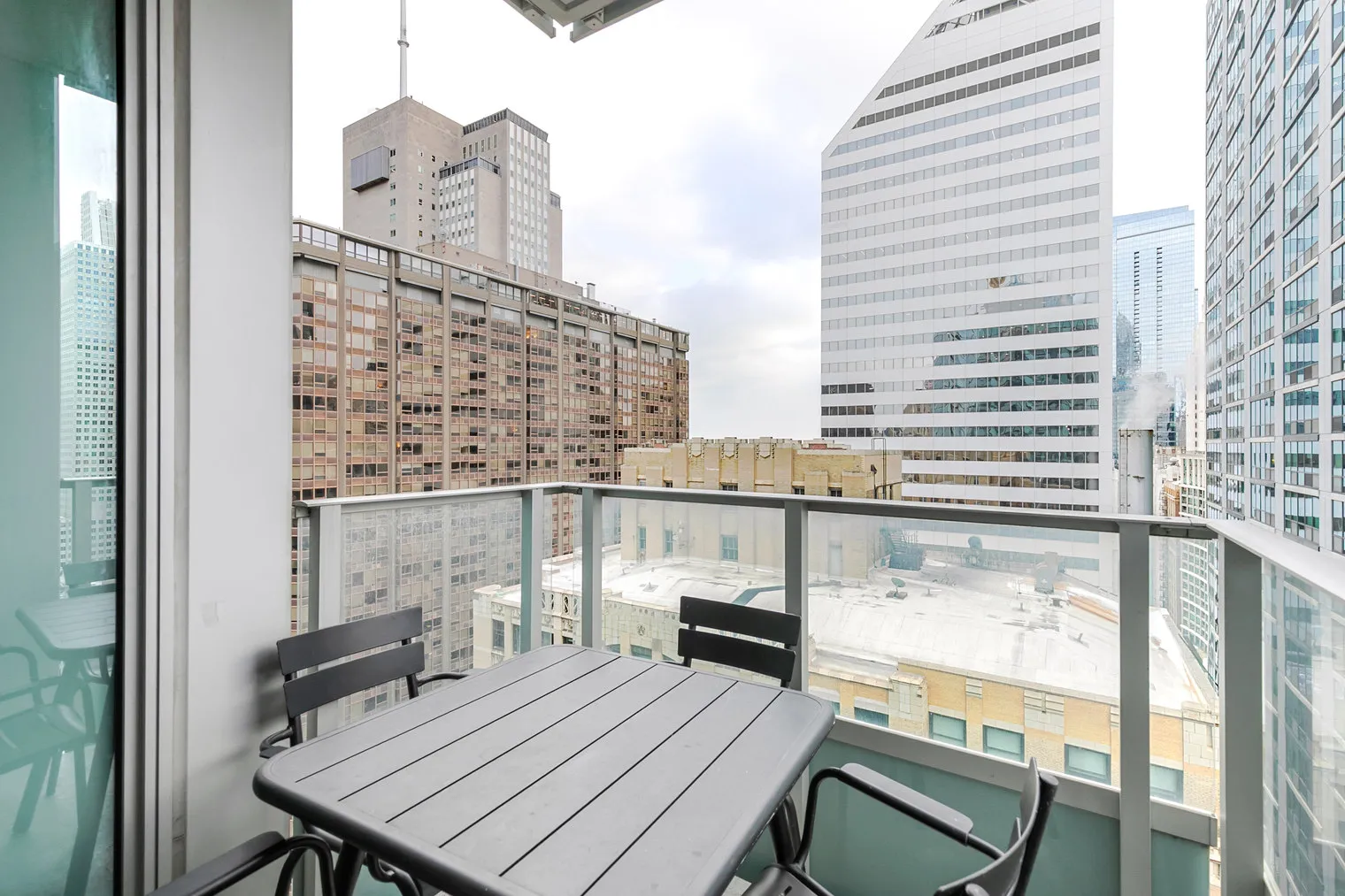 201 N Garland Ct   60601 60601-Mila-unit#ID1392-Chicago-IL