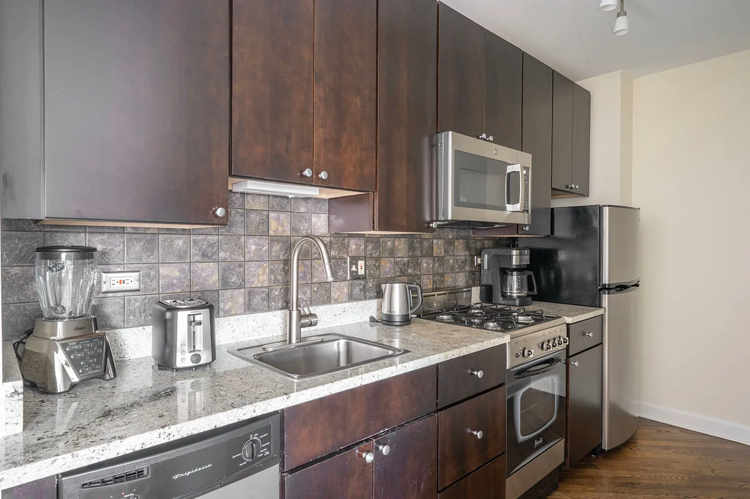 1400 N Lake Shore Dr   60610 60610-The Deco-unit#ID917-Chicago-IL