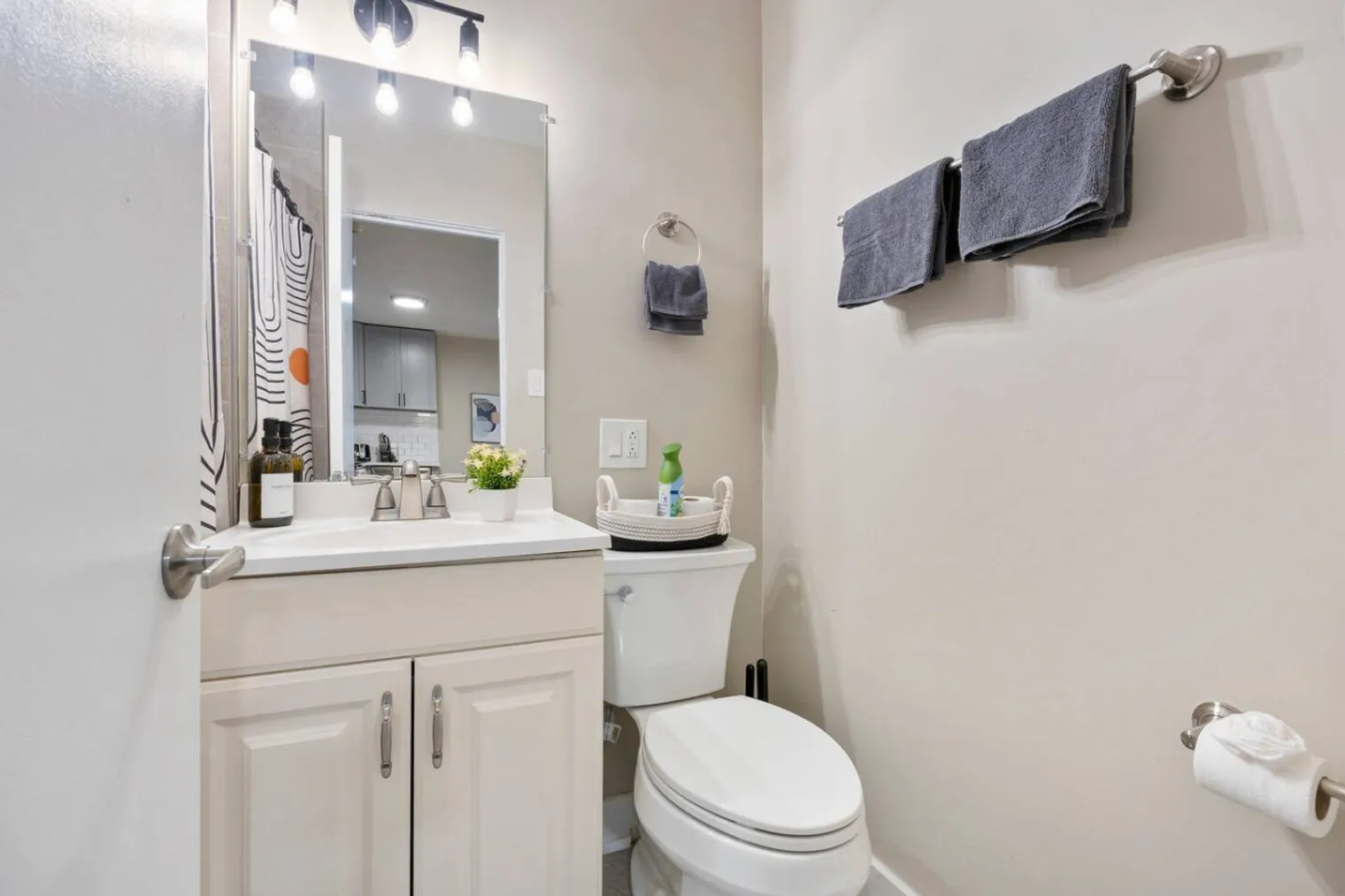 1009 Front St   60532 60532-Building Front Street-unit#ID1366970P-Lisle-IL