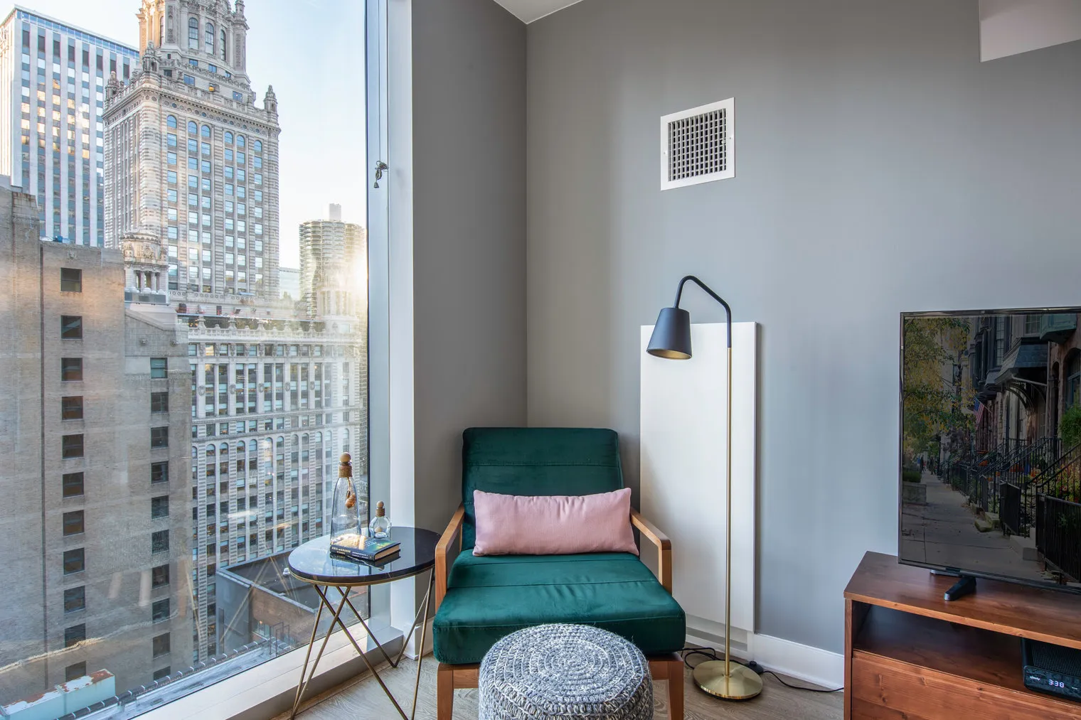 201 N Garland Ct   60601 60601-Mila-unit#ID31-Chicago-IL
