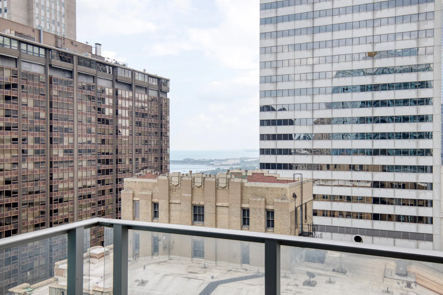 201 N Garland Ct   60601 60601- Mila-unit#ID959-Chicago-IL