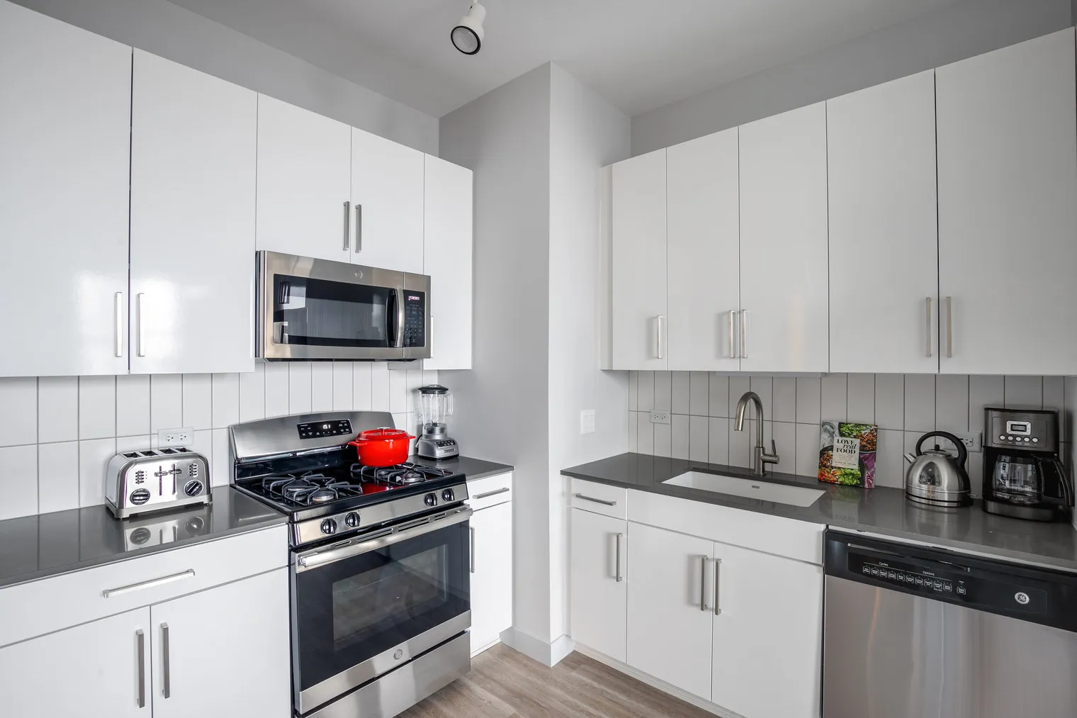 330 S Wells St   60606 60606-330 S Wells-unit#ID220-Chicago-IL