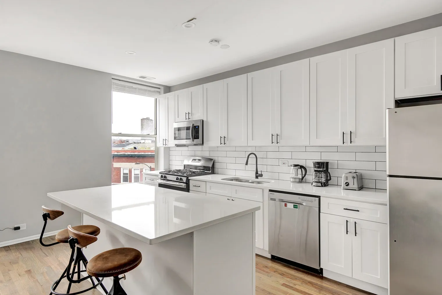 911 W School St   60657 60657-3264 N. Clark-unit#ID472-Chicago-IL