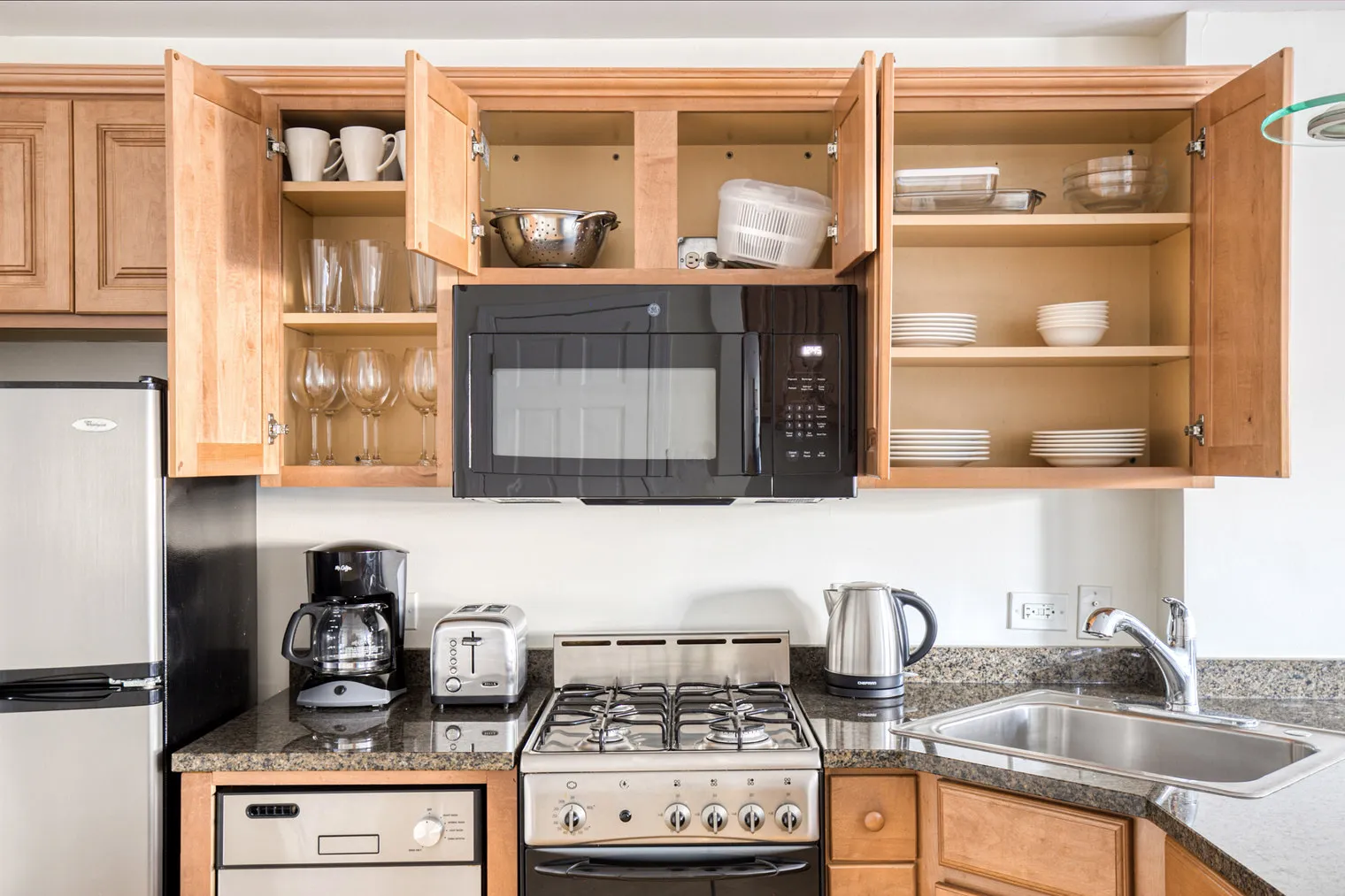 1400 N Lake Shore Dr   60610 60610-The Deco-unit#ID553-Chicago-IL